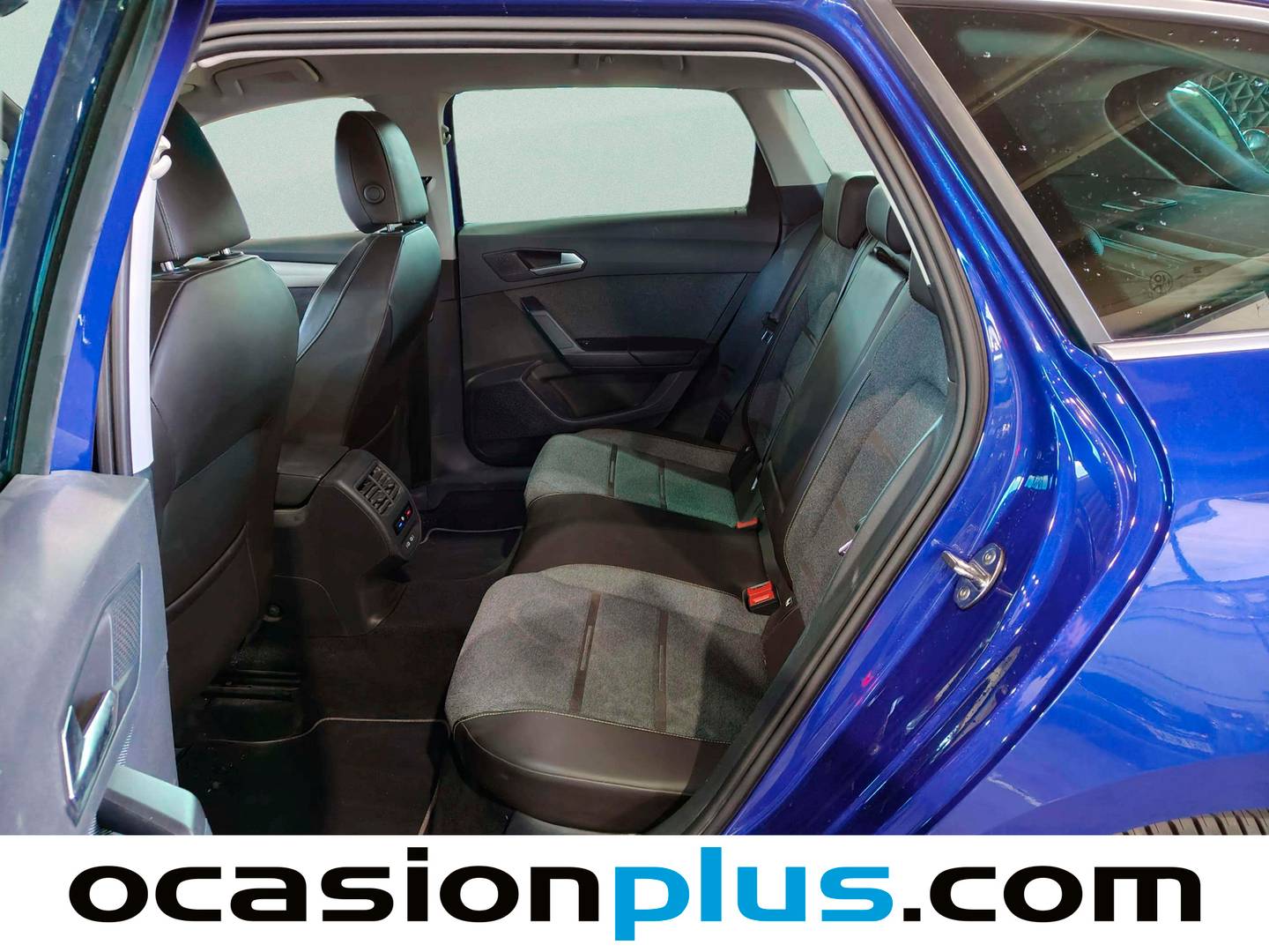 Foto asientos traseros Seat León Seat León ST 1.5 TSI S&S Xcellence Launch Pack L (150 CV)