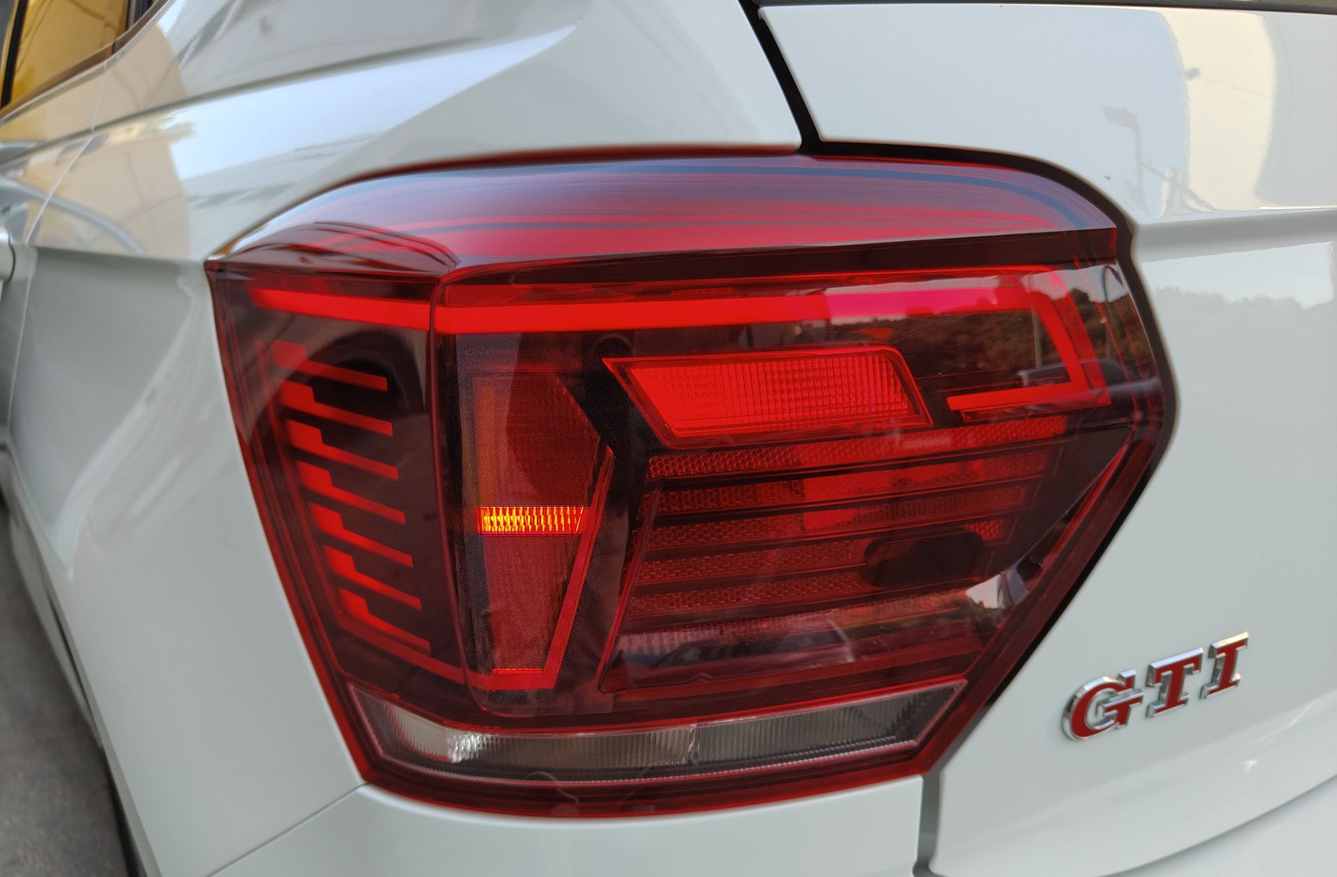 Volkswagen Polo GTI 2.0 TSI DSG - foto 17