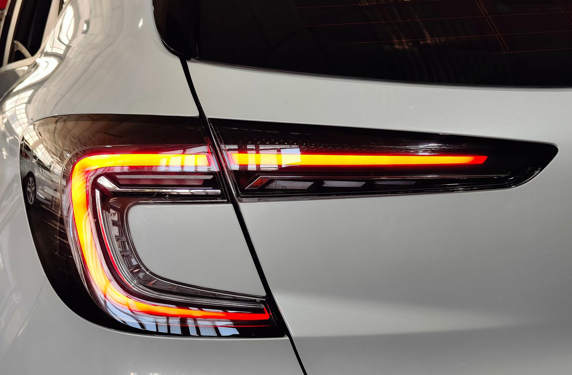 Renault Captur Evolution full hybrid E-Tech - foto 18