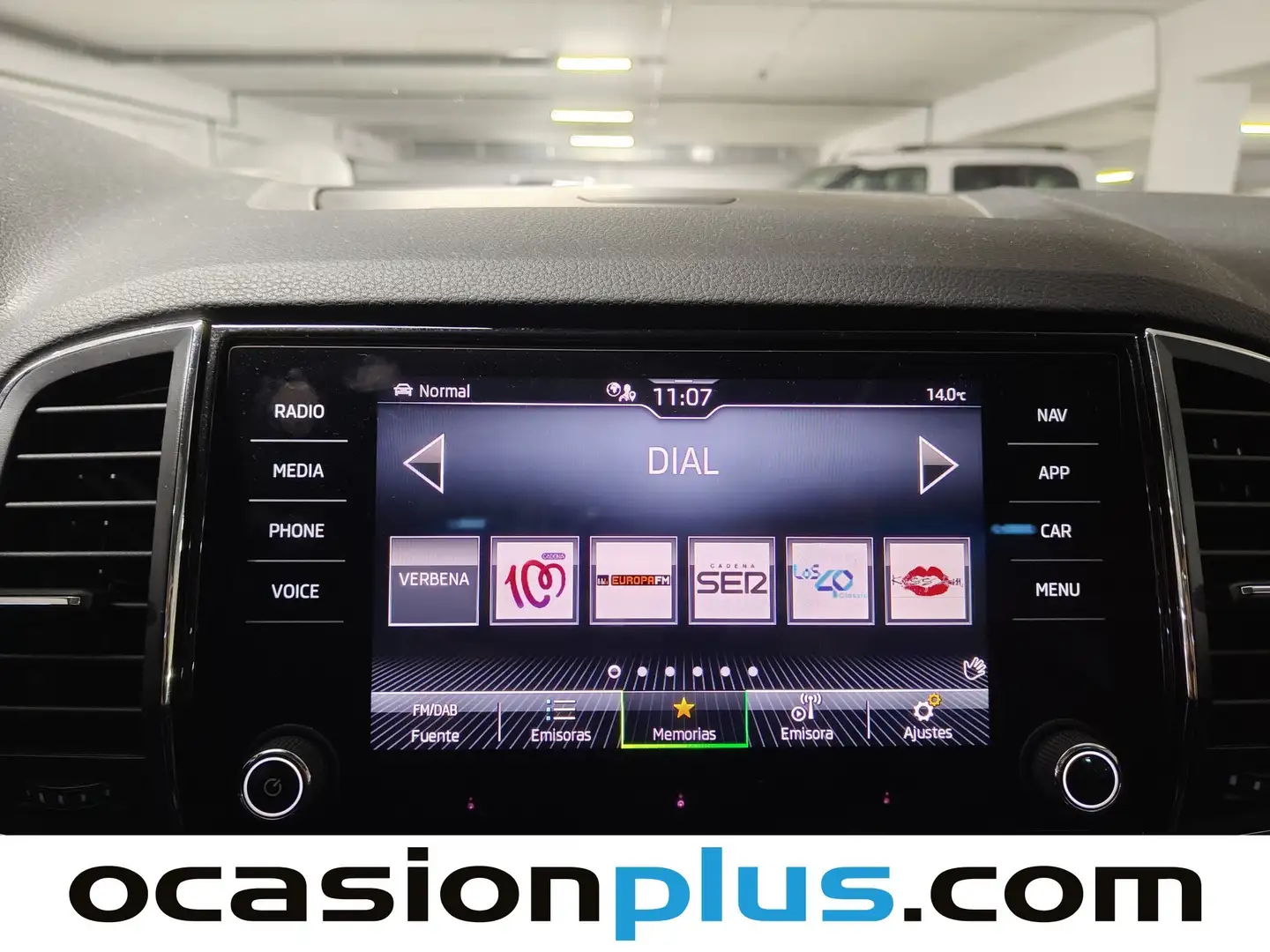 Foto Skoda Karoq Skoda Karoq 1.5 TSI ACT Style (150 CV)