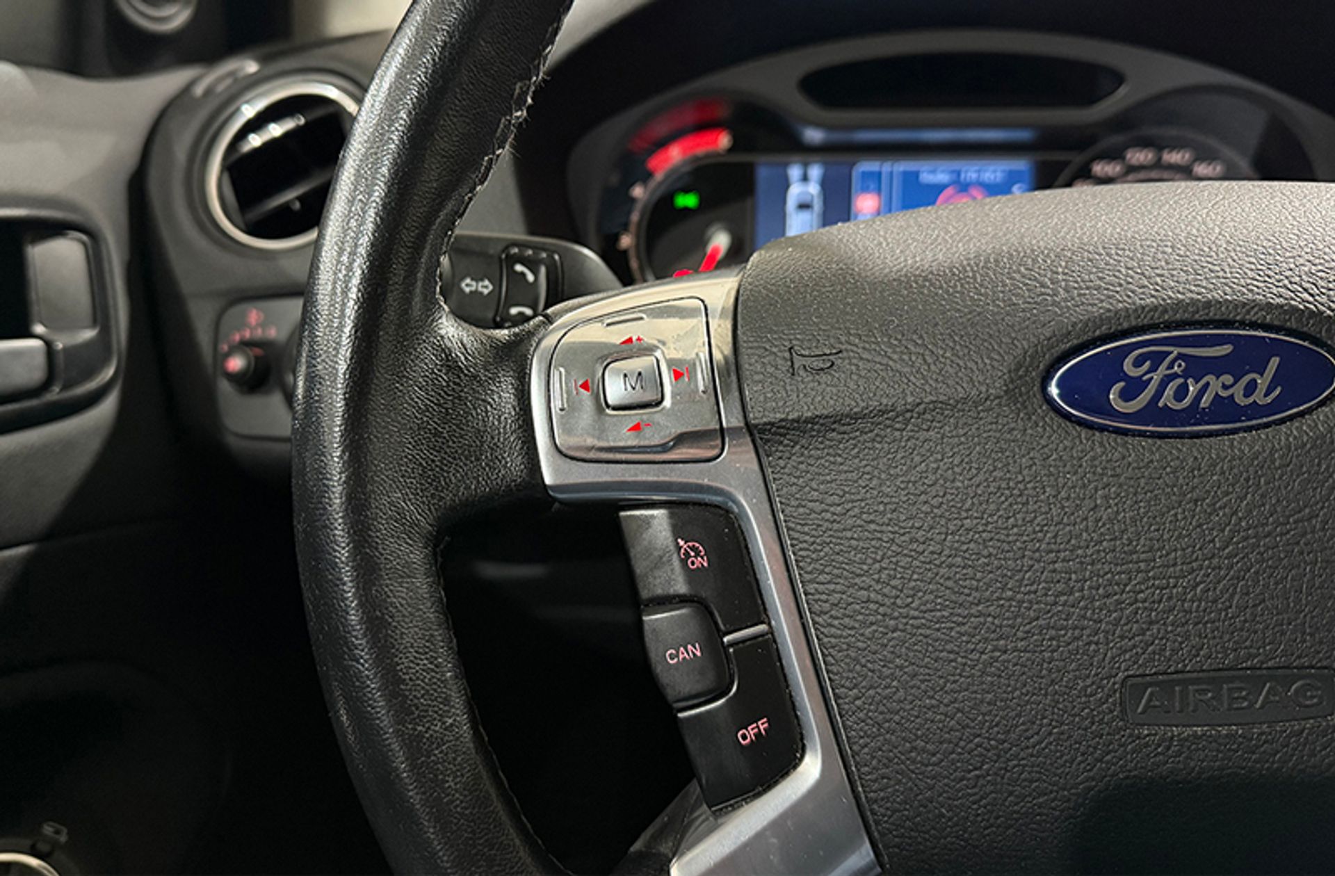 Ford Mondeo 1.8 TDCi Trend - foto 17