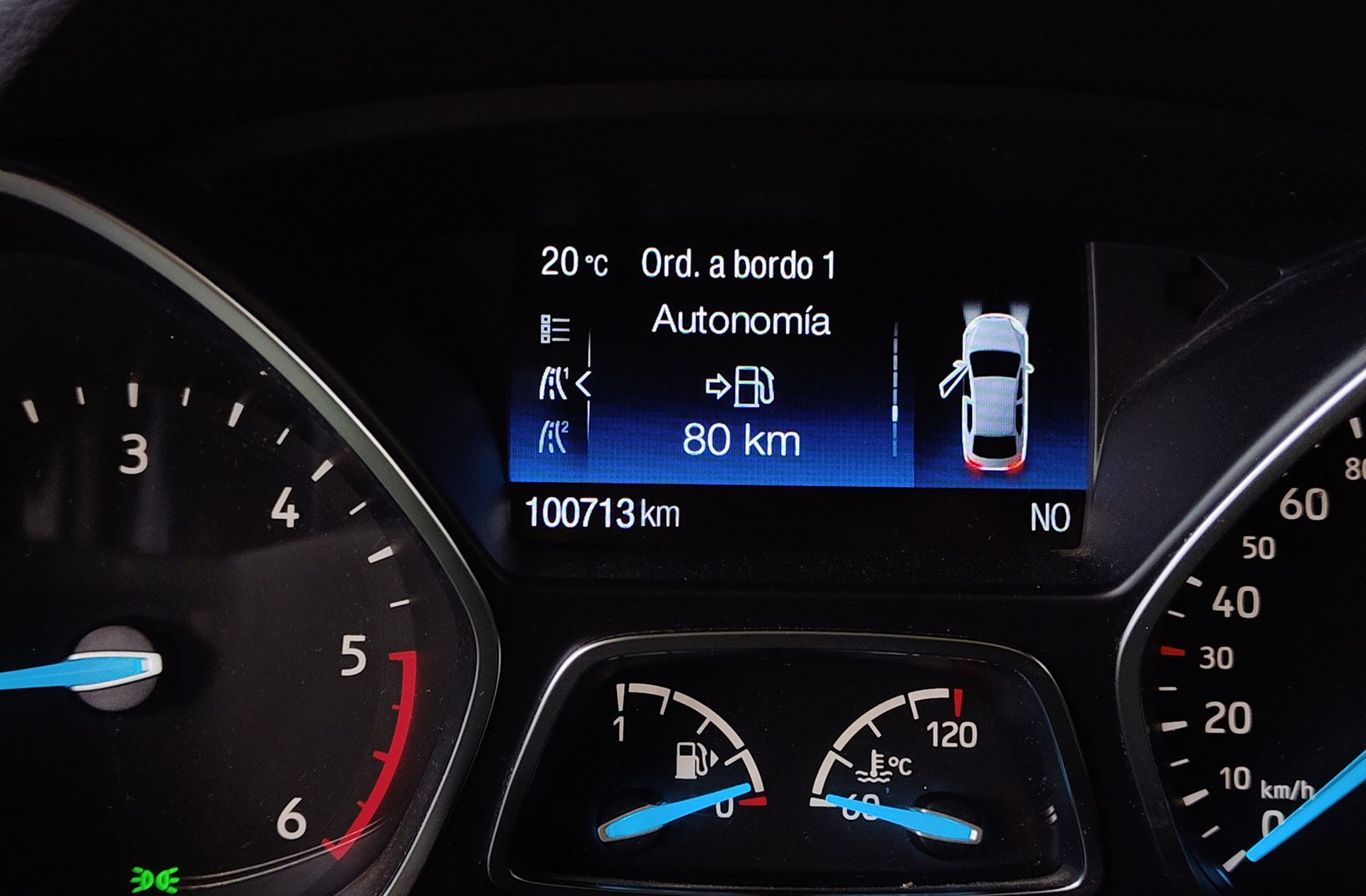Ford Kuga 2.0 TDCi ST-LIne Limited Edition 4x2 - foto 12
