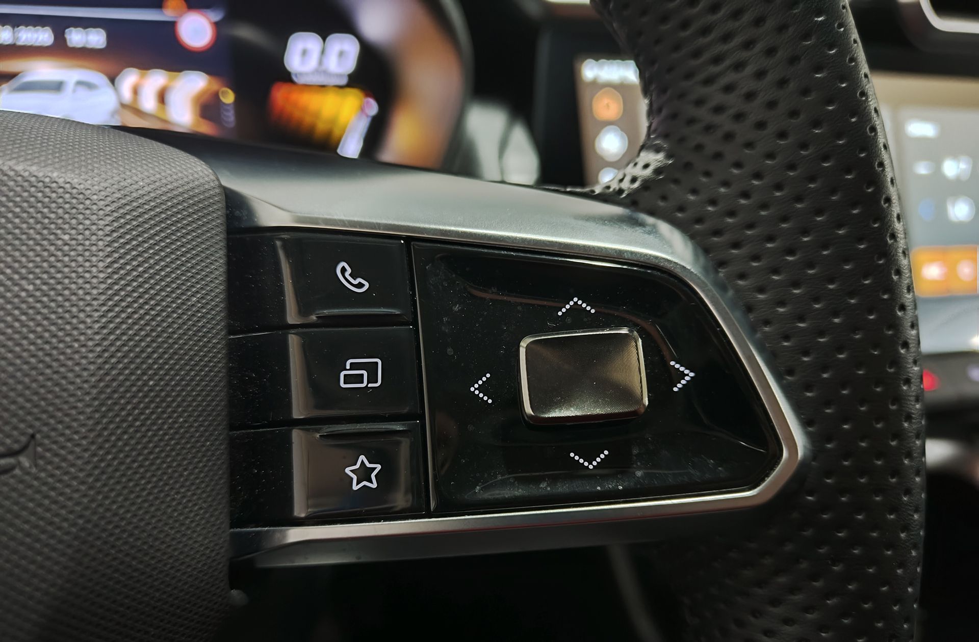 MG ZS 1.5 Hybrid+ Luxury - foto 29