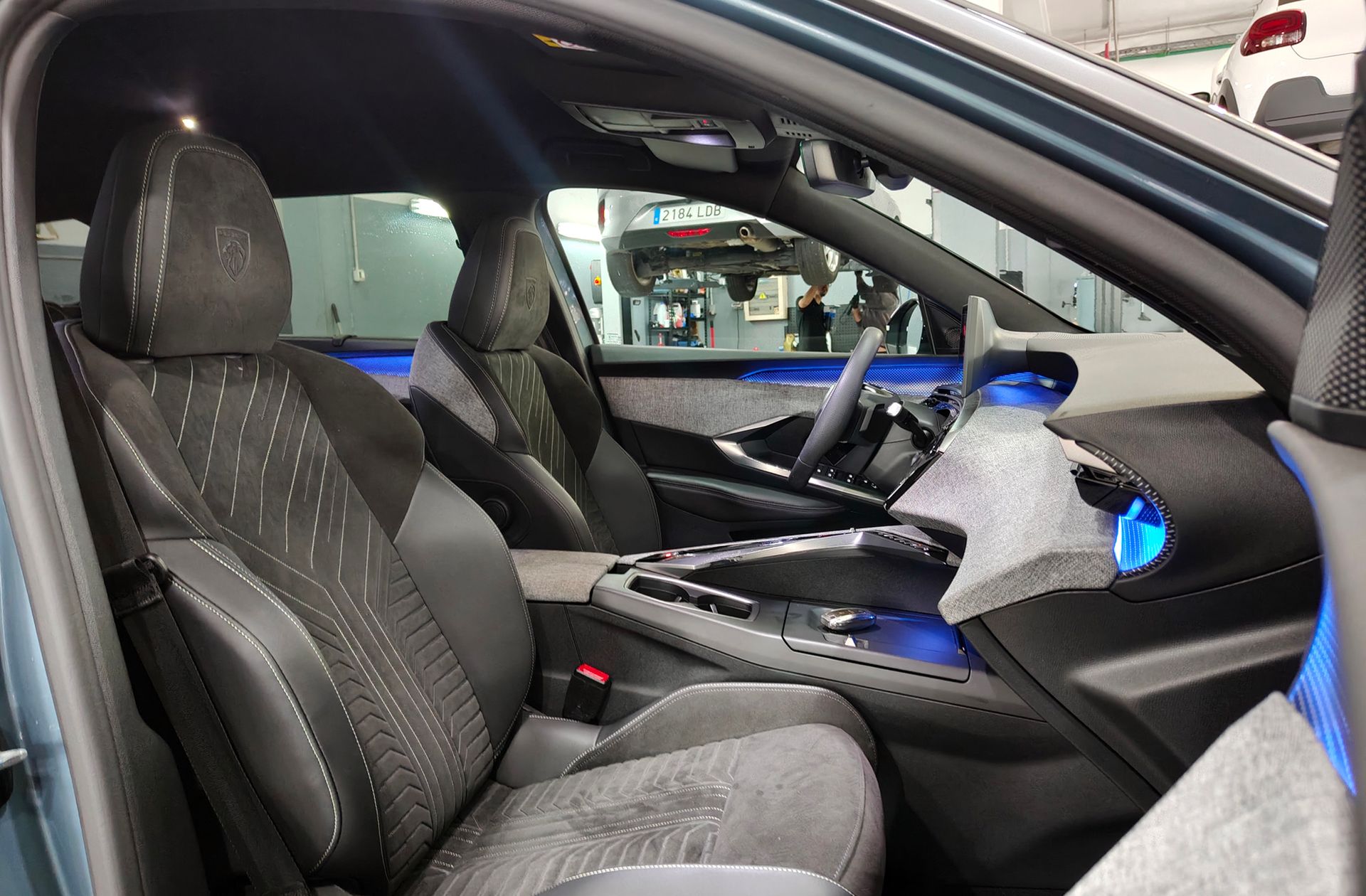 Peugeot 5008 1.2 GT eDCS6 7 plazas - foto 24