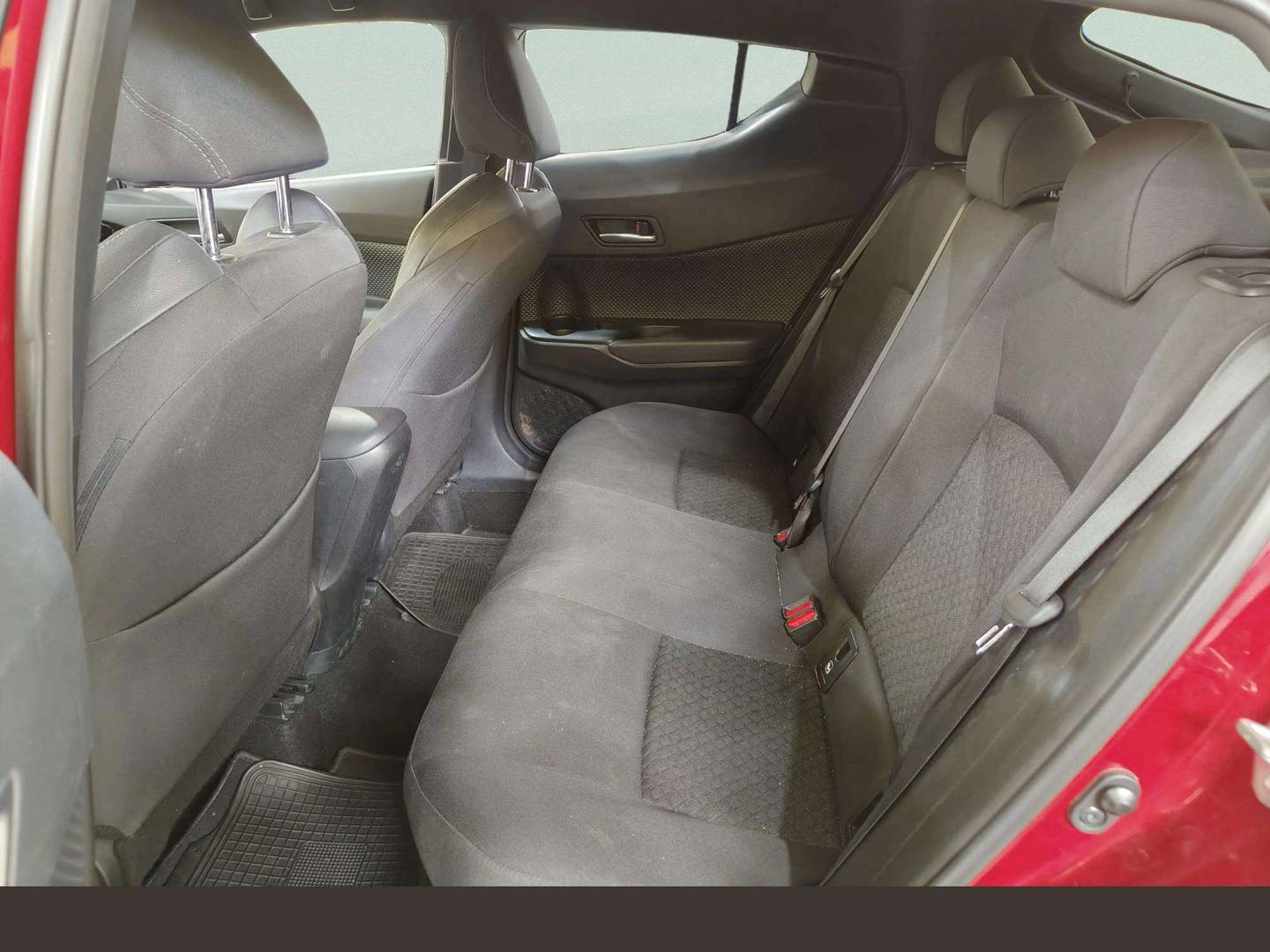 Foto asientos traseros Toyota C-HR Toyota C-HR 1.8 125H Advance (122 CV)