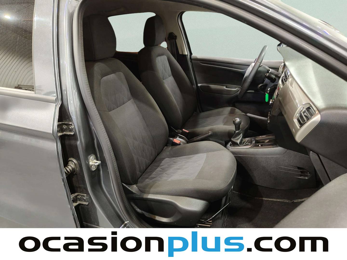 Foto Citroën C-Elysée Citroen C-Elysee PureTech 82 Feel (82 CV)