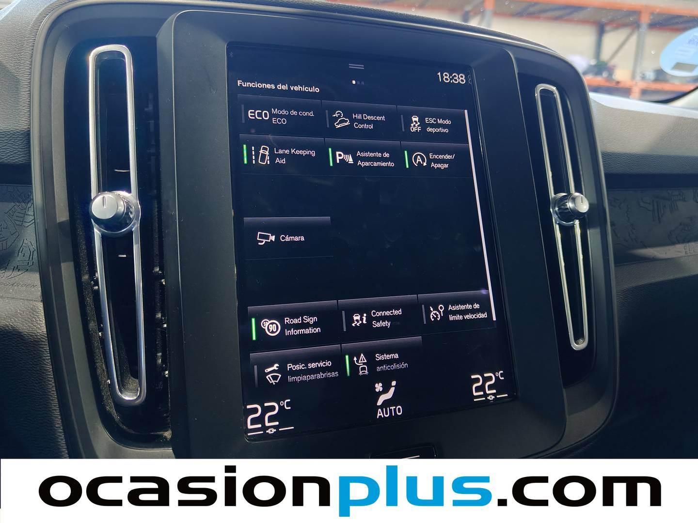 Acabados Volvo XC40 Volvo XC40 T2 Momentum Core (129 CV)