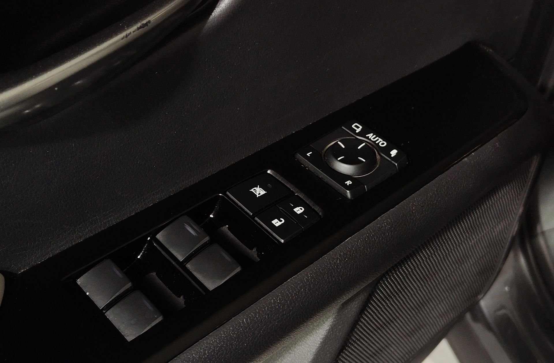 Lexus UX 250h Luxury - foto 42