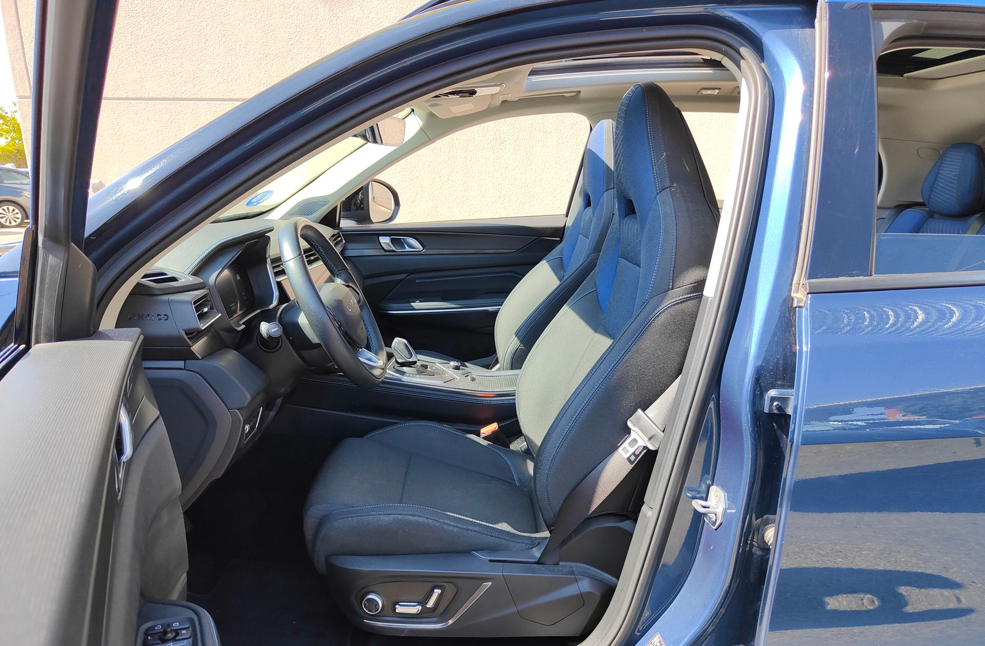 Lynk & Co 01 1.5 PHEV - foto 12