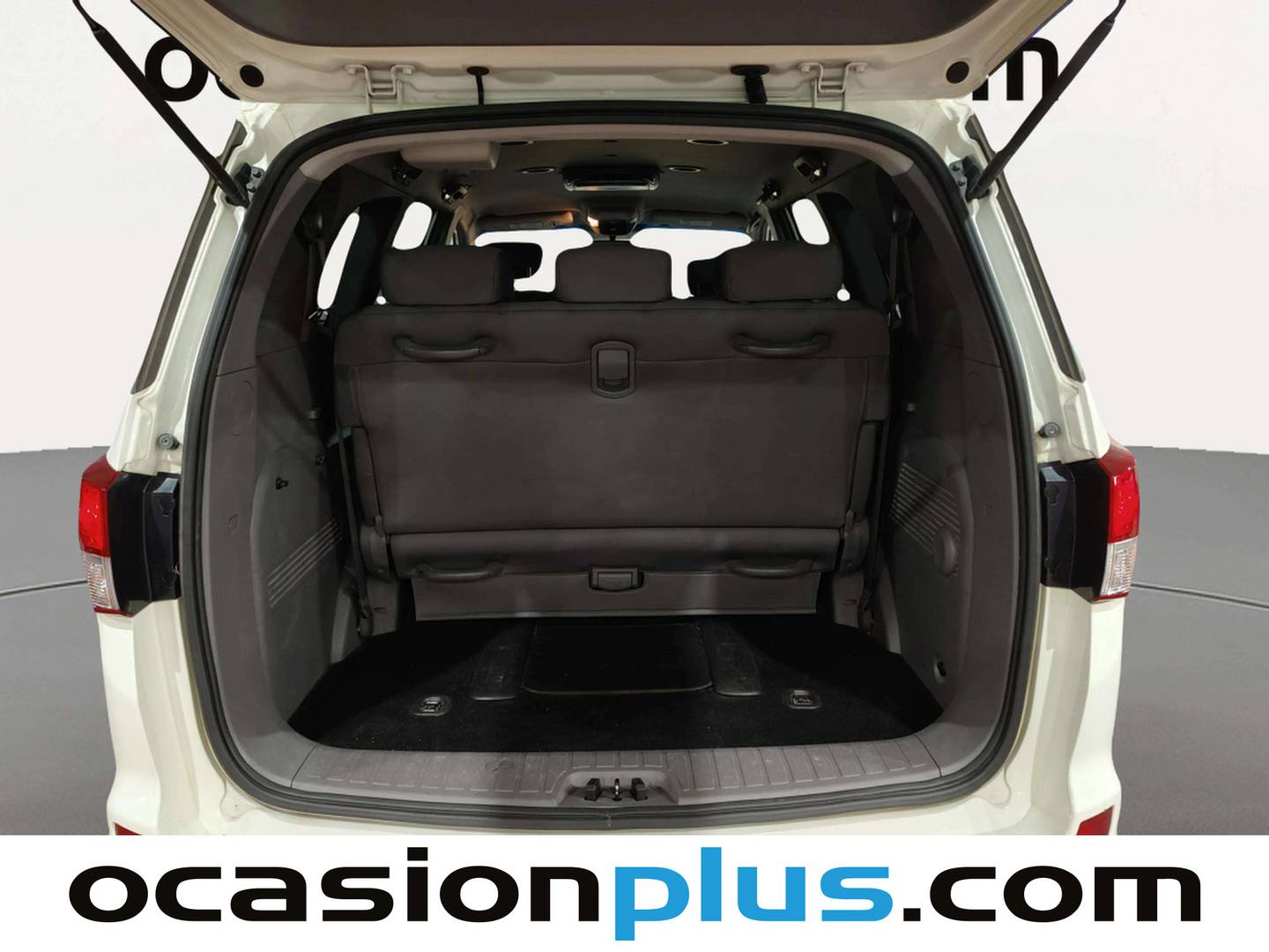 Fotos maletero SsangYong Rodius SsangYong Rodius 2.0 e-Xdi Premium (155 CV)