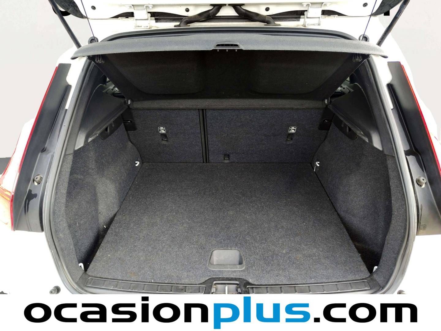 Fotos maletero Volvo XC40 Volvo XC40 D3 Momentum Auto (150 CV)