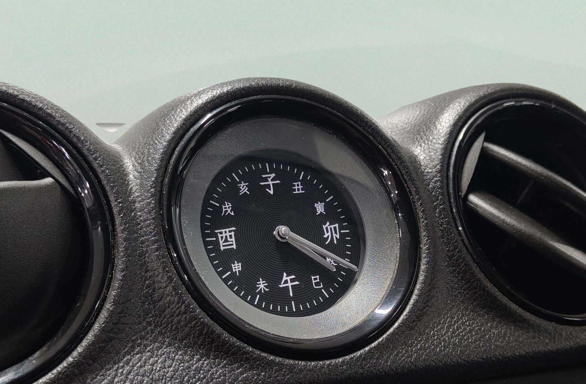 Suzuki Vitara 1.6 VVT GLX - foto 29