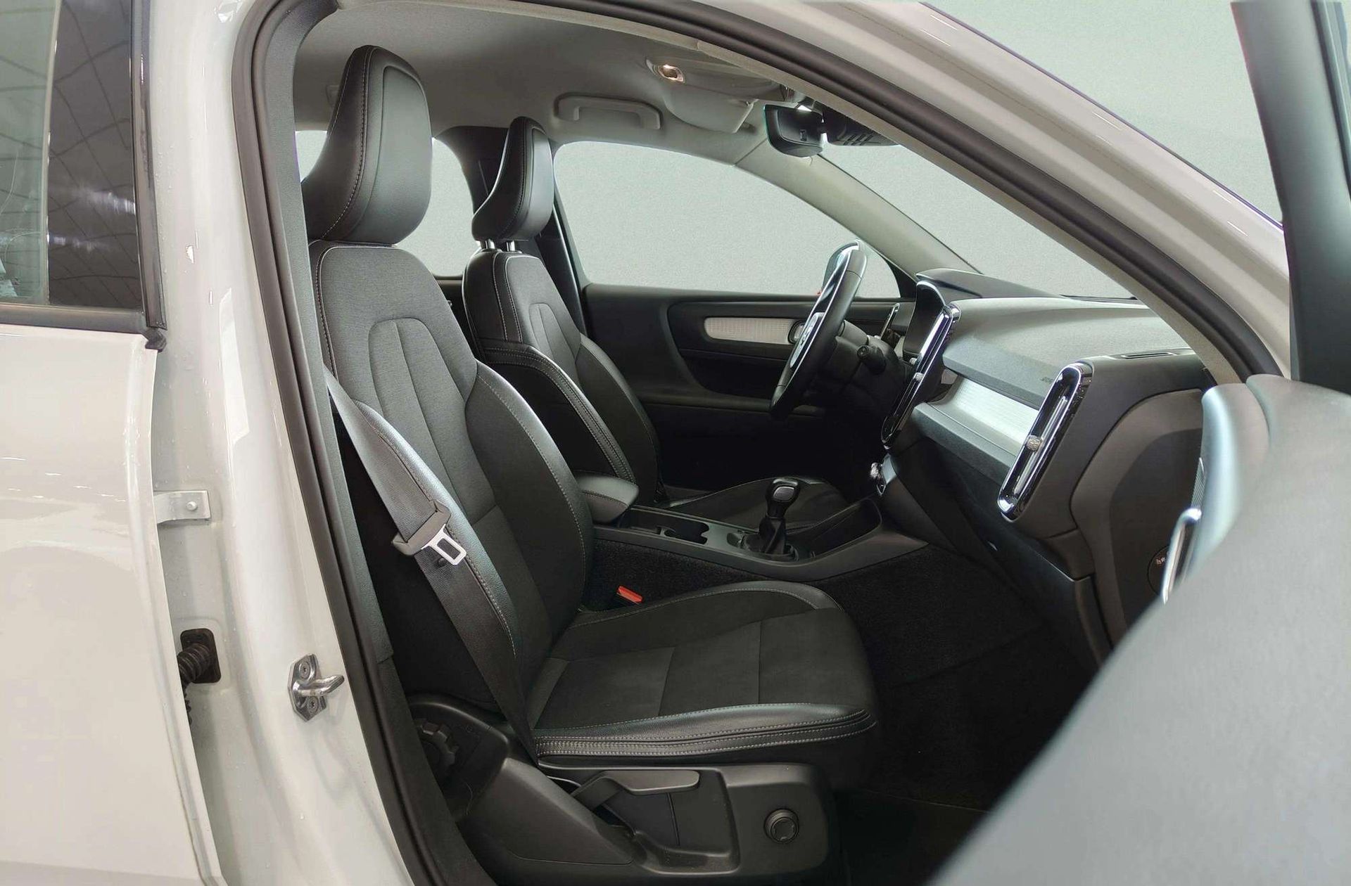 Volvo XC40 D3 Business Plus - foto 26