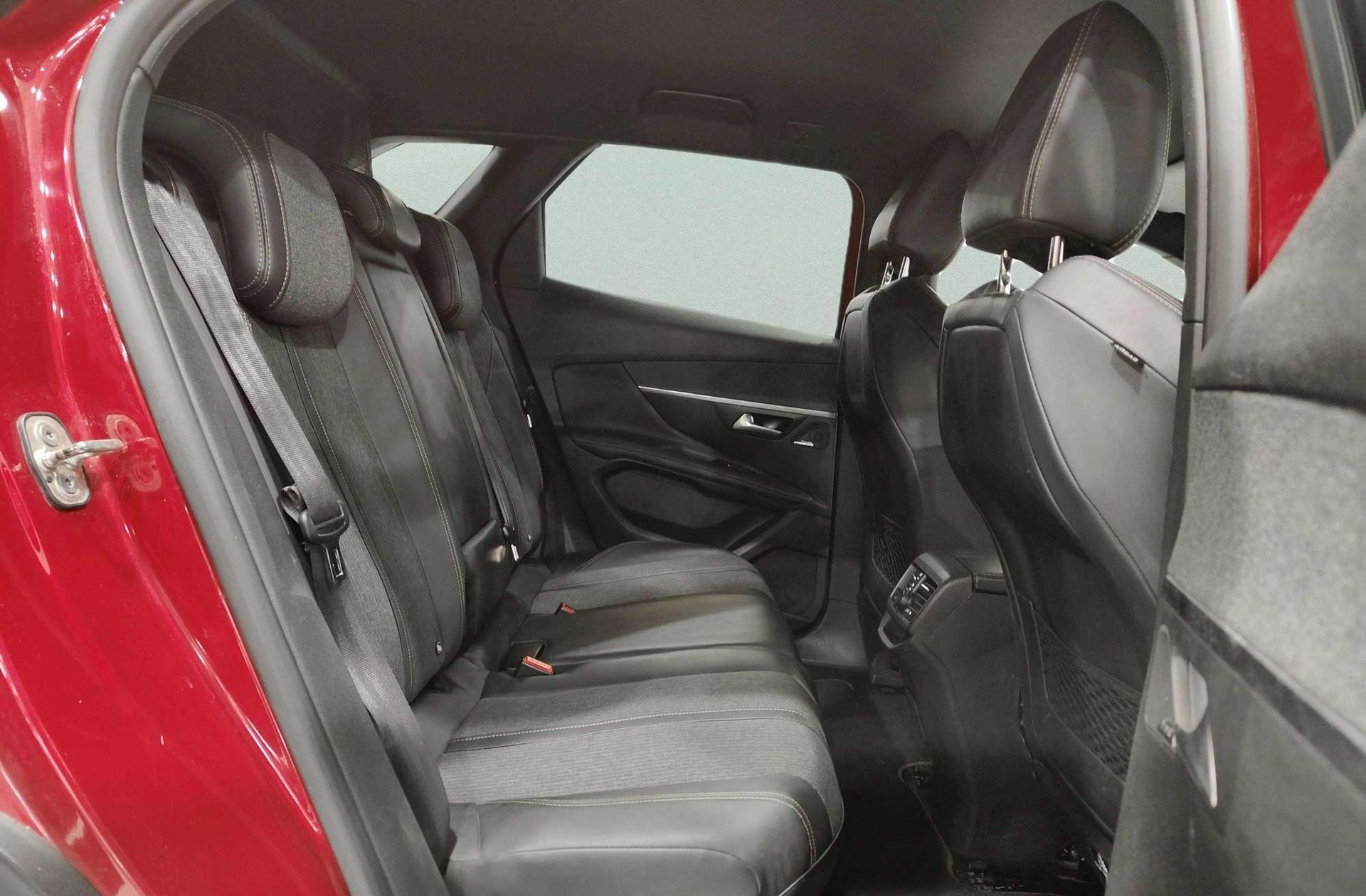 Peugeot 3008 THP 165 GT Line - foto 24