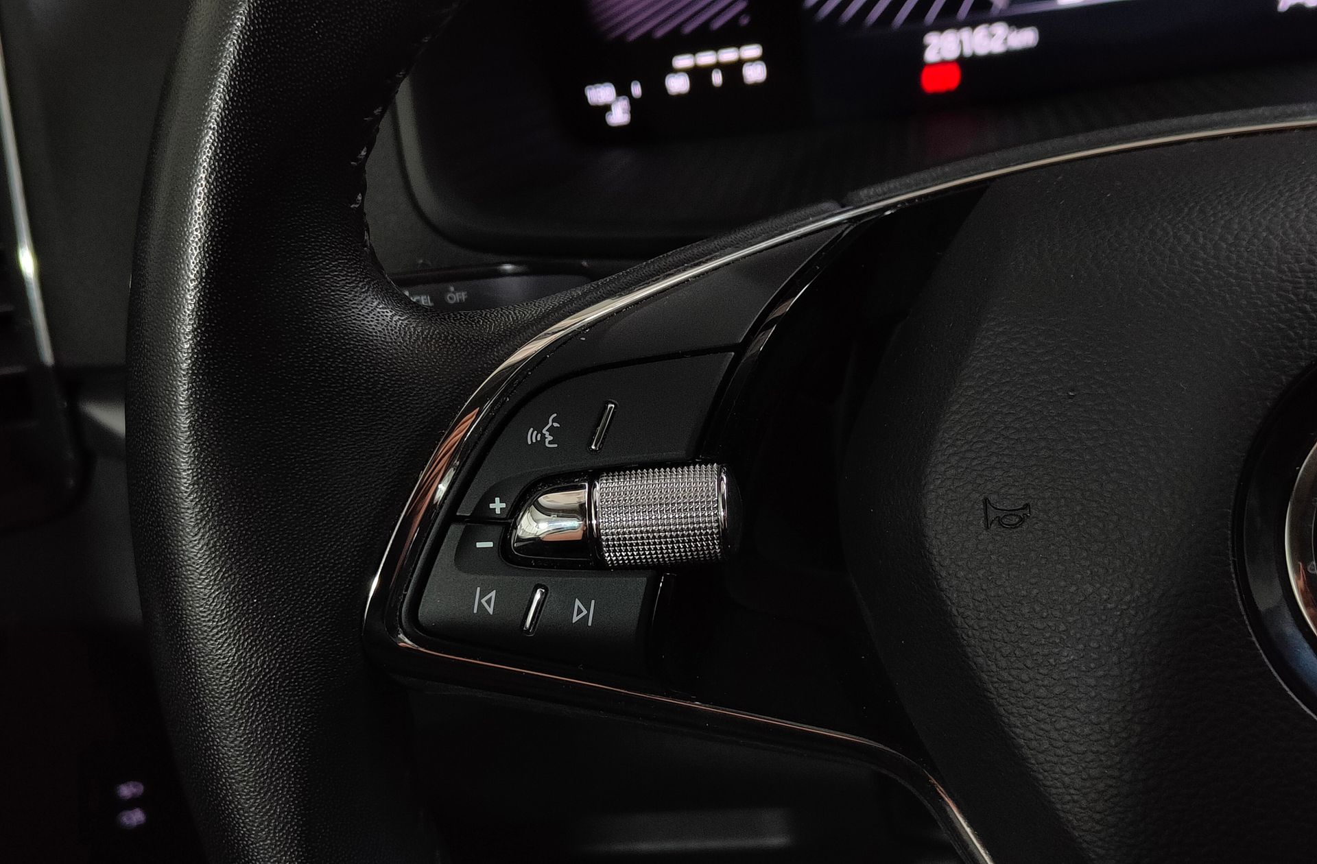 Škoda Karoq 2.0 TDI Selection - foto 26
