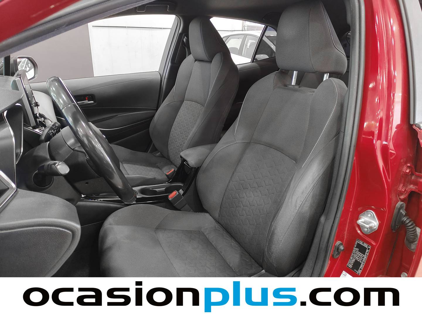 Foto asientos delanteros Toyota Corolla Toyota Corolla 1.8 125 Híbrido Active Tech E-CVT (122 CV)