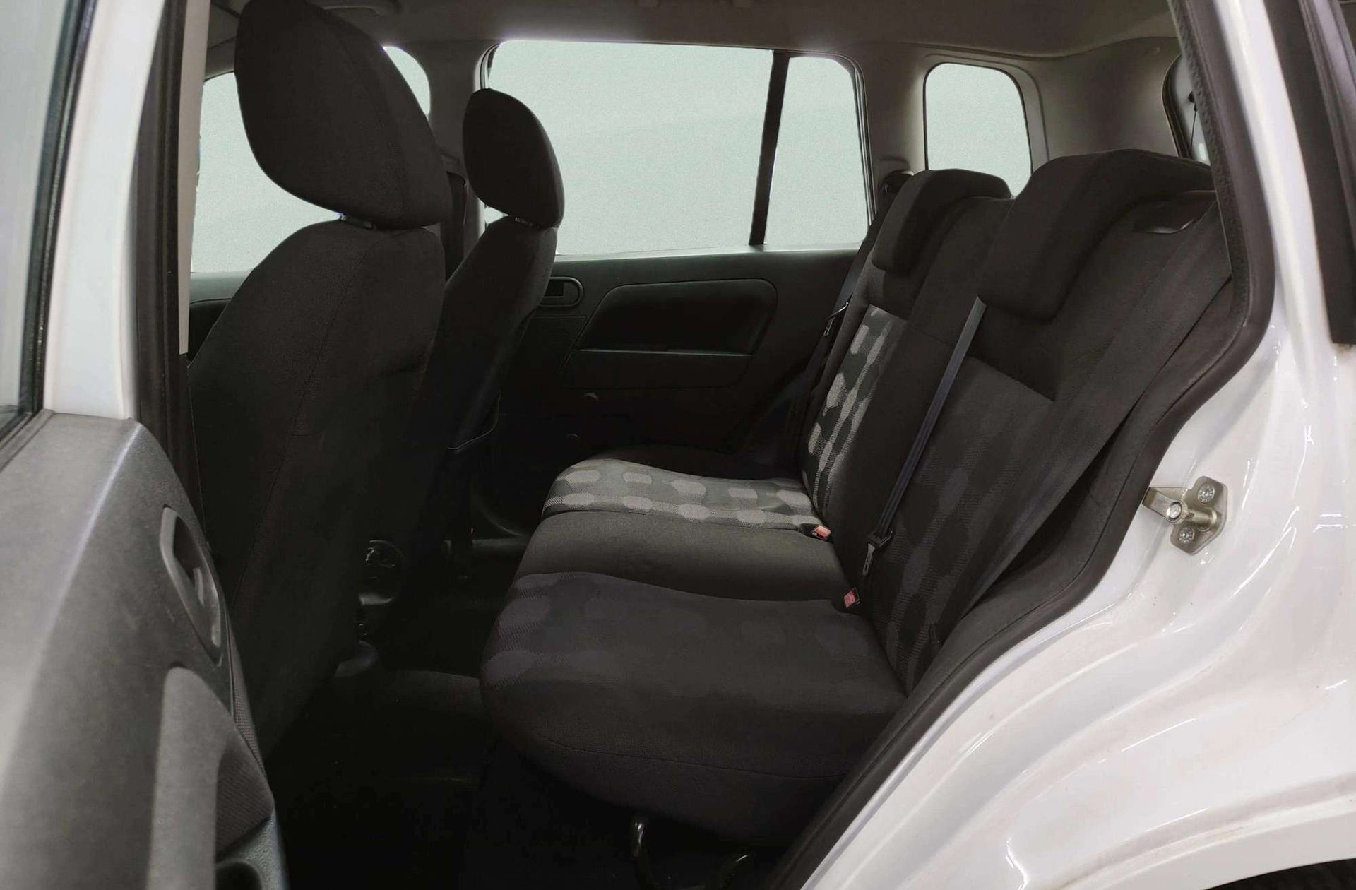 Ford Fusion 1.4 Urban - foto 9
