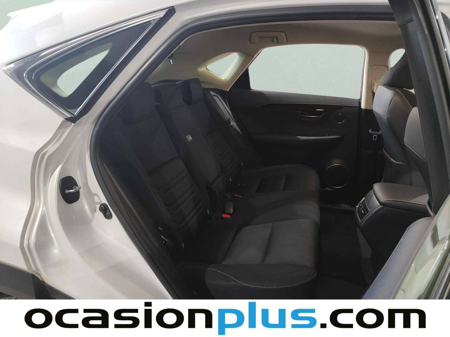 Lexus NX Lexus NX 300h Business Navigation 2WD (197 CV) al mejor precio
