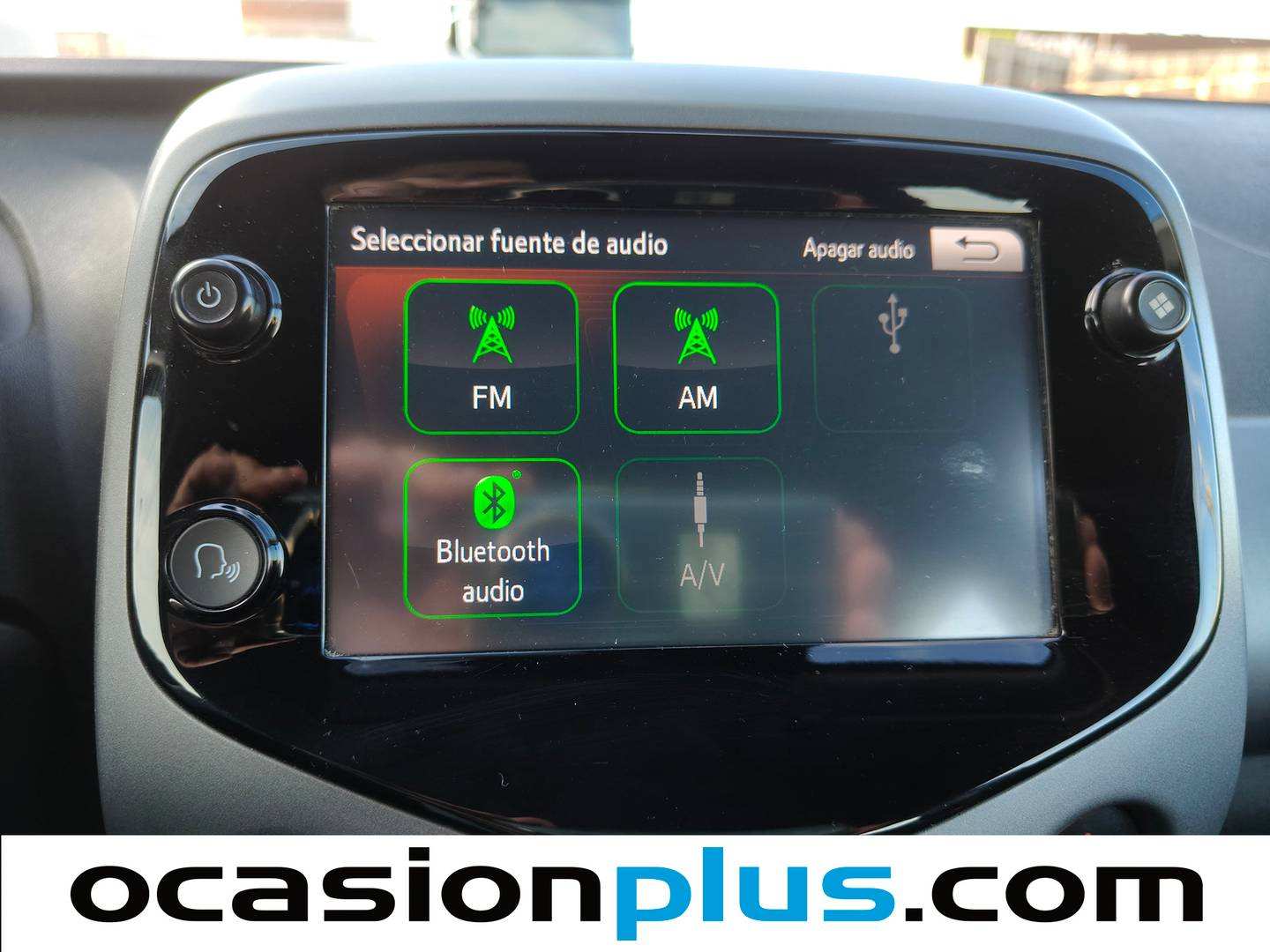 Equipamiento del Toyota Aygo Toyota Aygo 1.0 70 x-play (72 CV)
