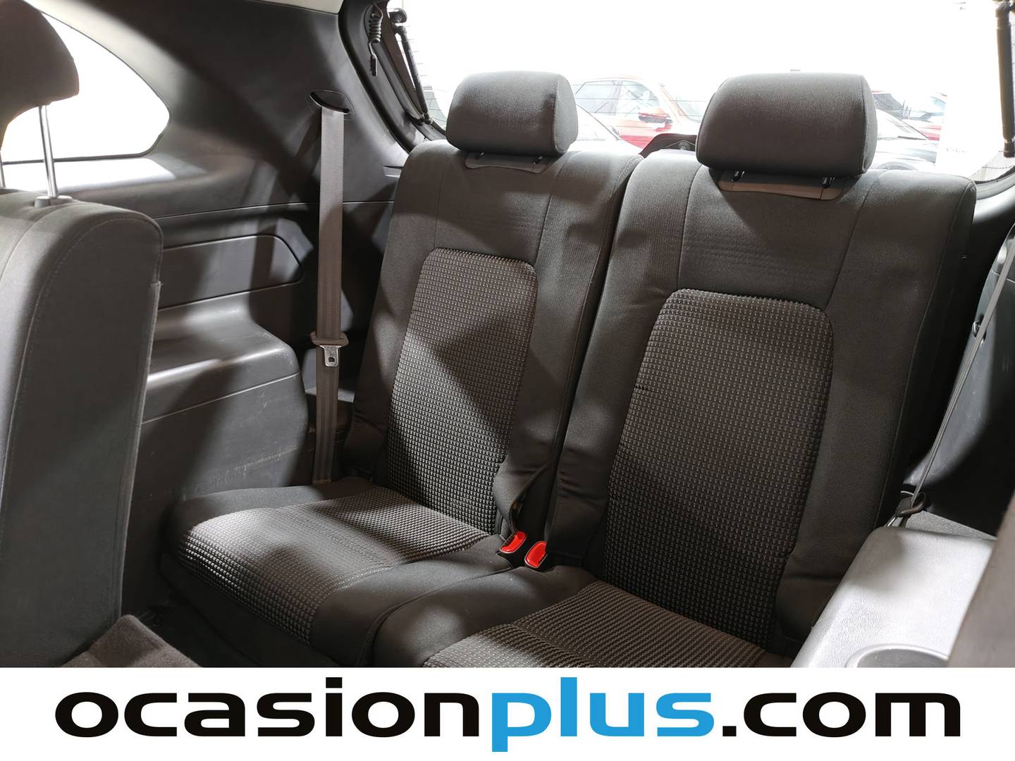 Extras y acabados del Chevrolet Captiva Chevrolet Captiva 2.0 VCDI 16V LS 7 Plazas (127 CV)