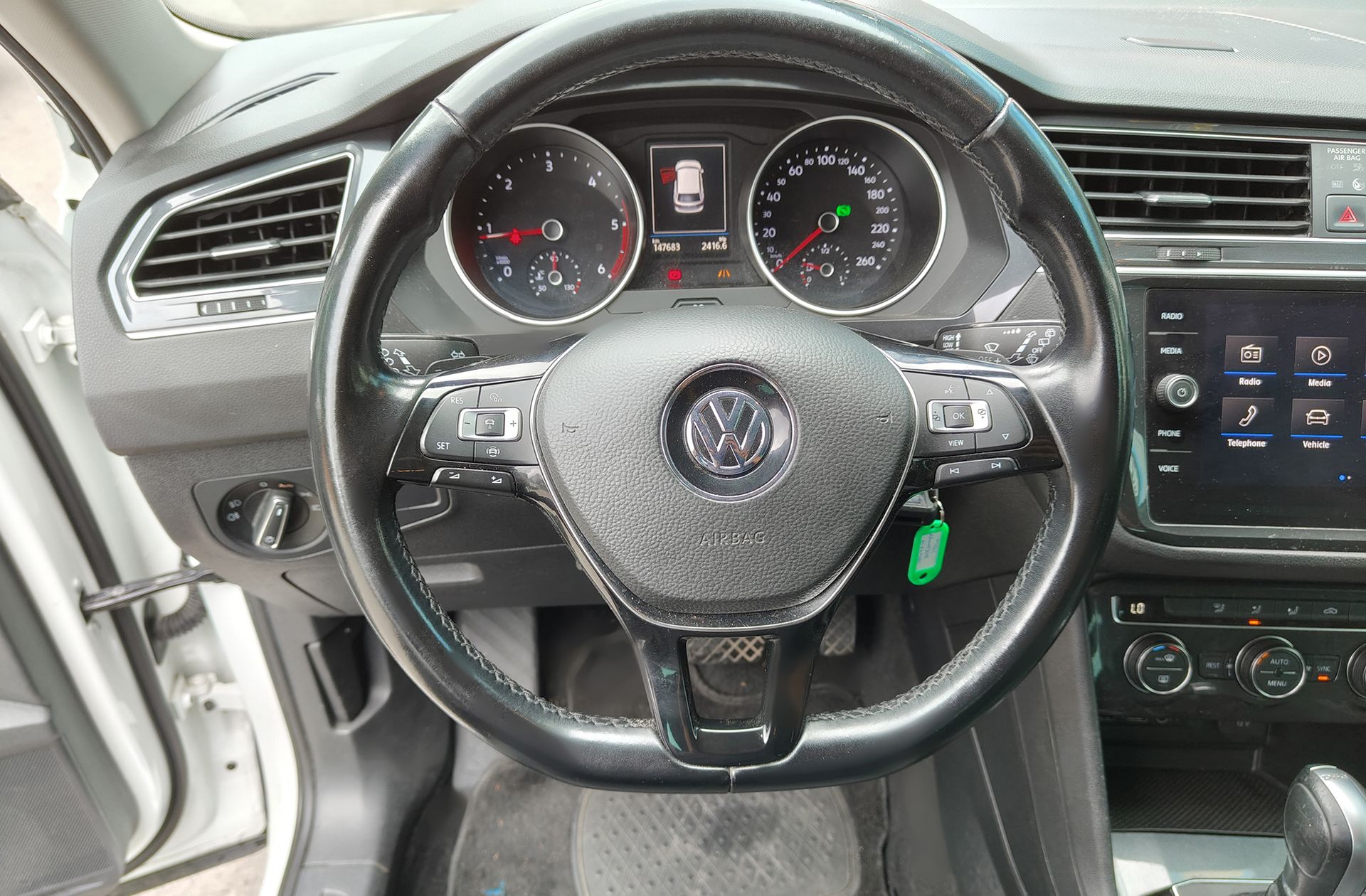 Volkswagen Tiguan Advance 2.0 TDI DSG Pack R-line - foto 25