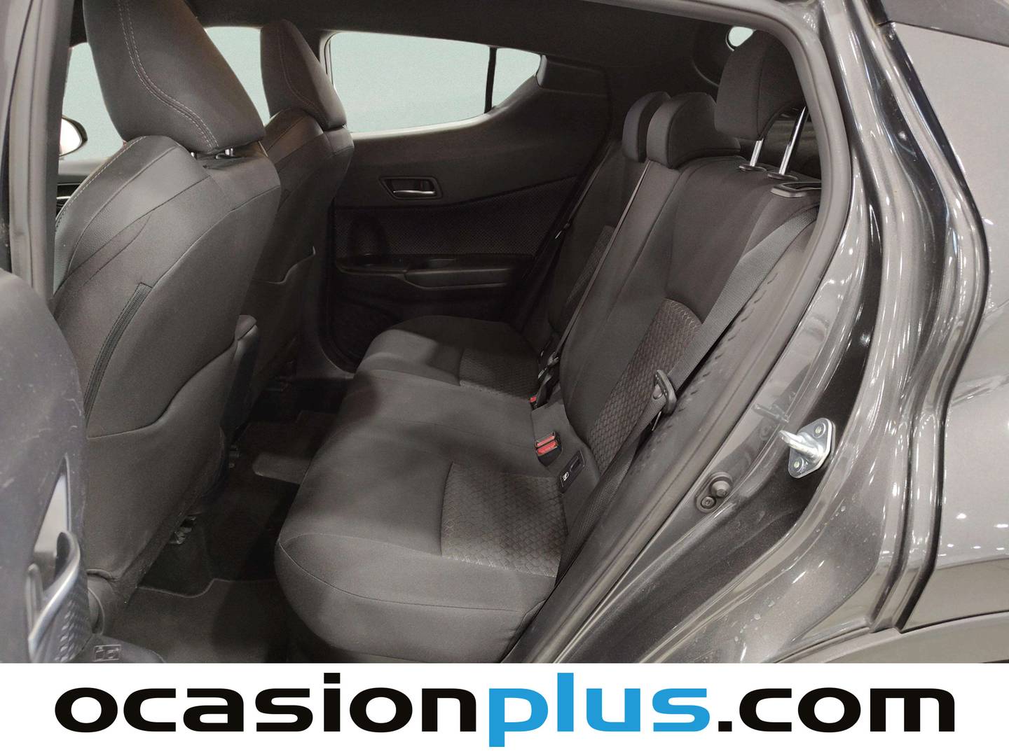 Foto asientos traseros Toyota C-HR Toyota C-HR 1.8 125H Advance (122 CV)