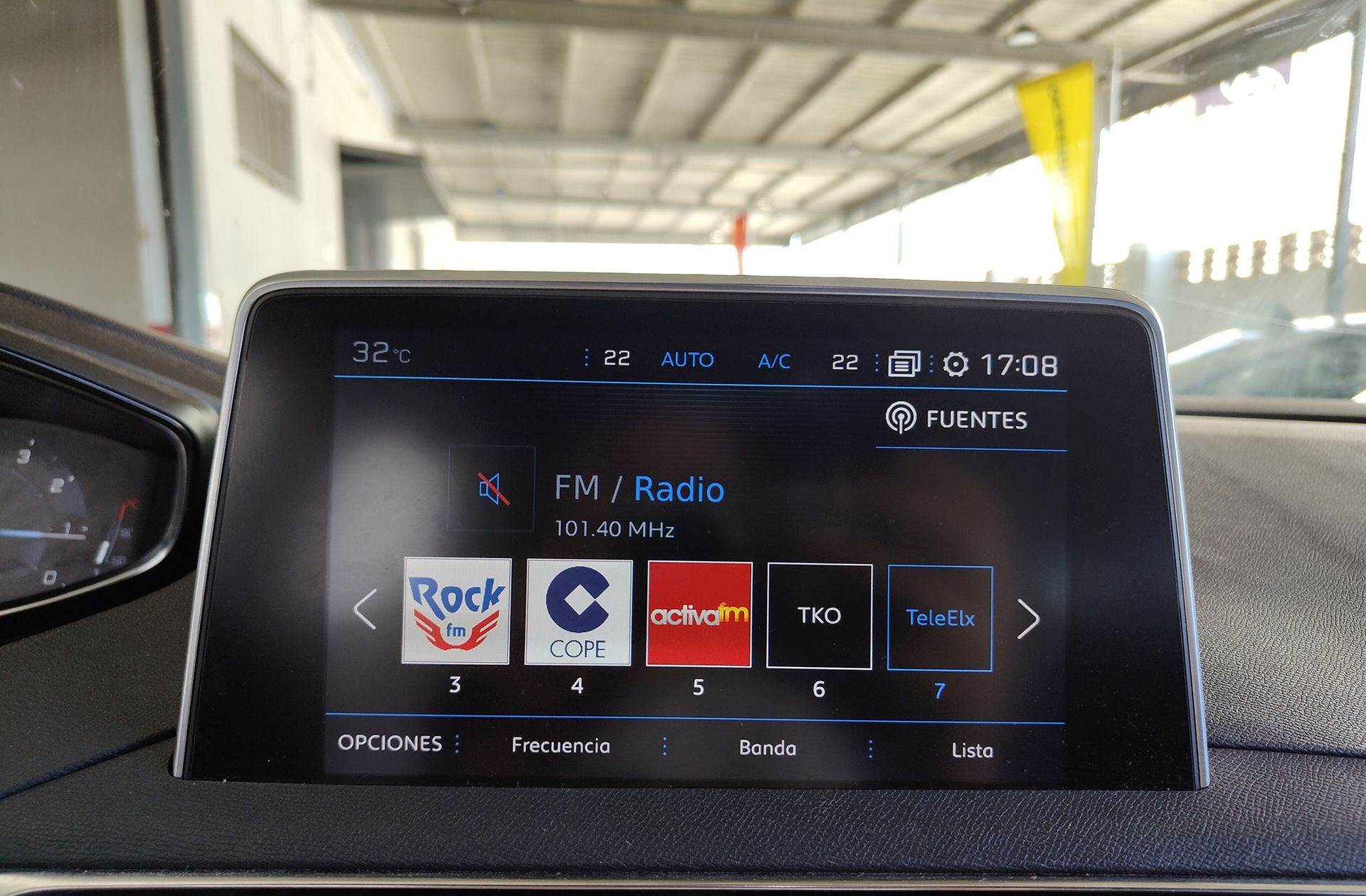 Peugeot 5008 PureTech 130 GT Line EAT8 (7 Plazas) - foto 36