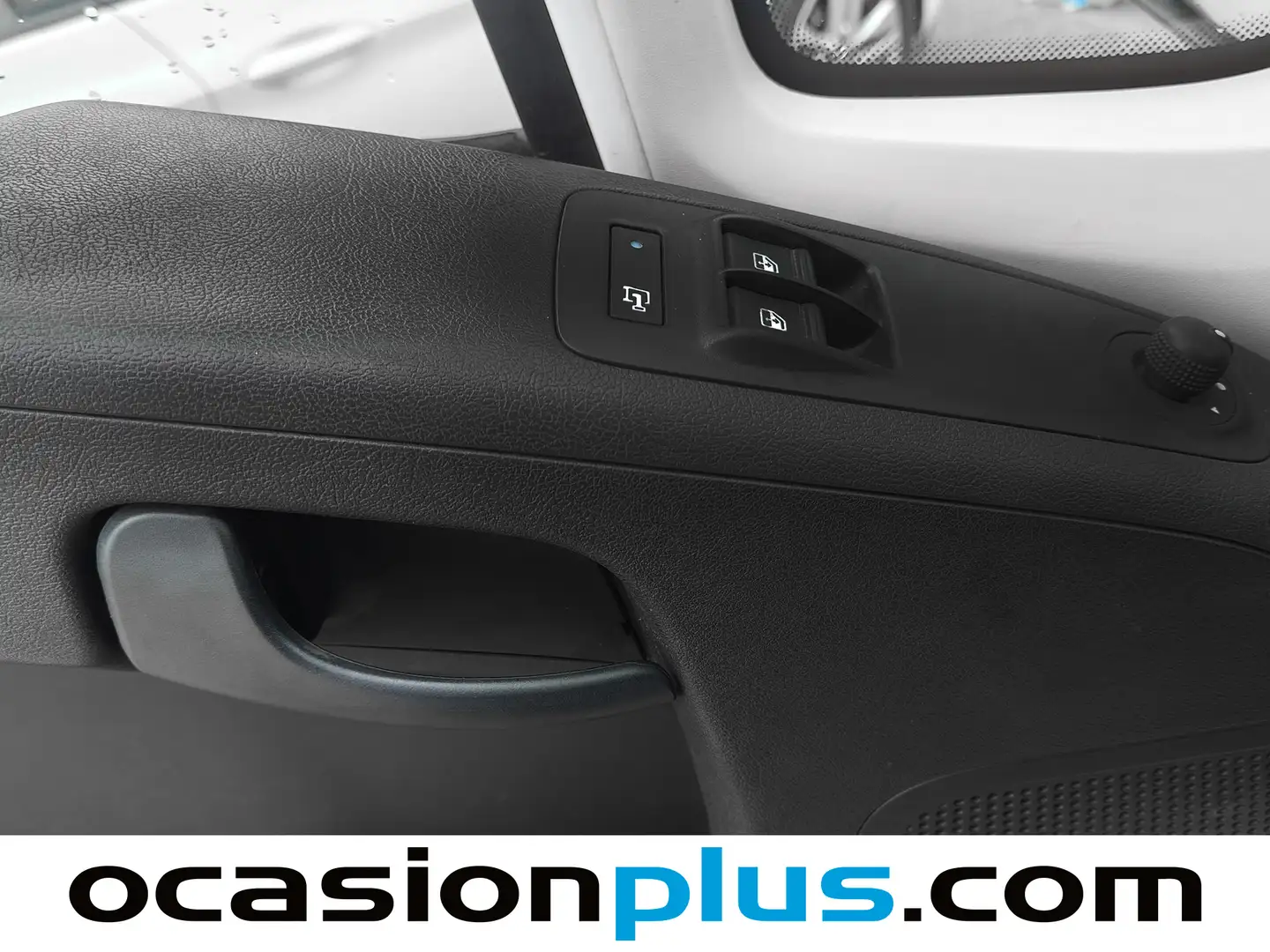 Foto Peugeot Boxer Peugeot Boxer BlueHDi 140 S&S 335 L3H2 (140 CV)