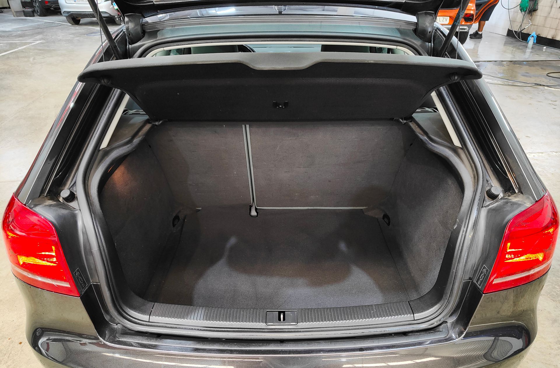 Audi A3 1.9 TDIe DPF Attraction - foto 12