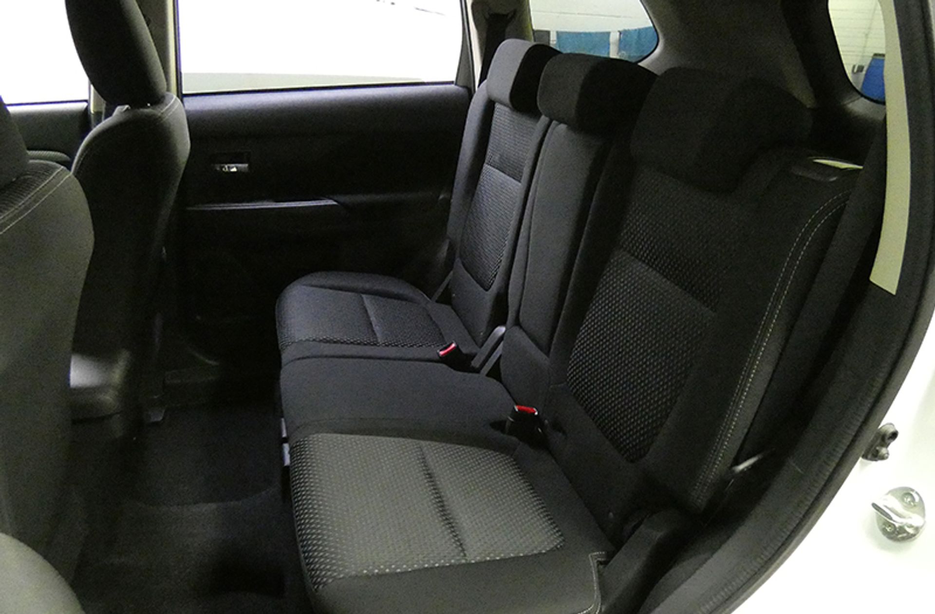 Mitsubishi Outlander 220 DI-D Motion 2WD - foto 13