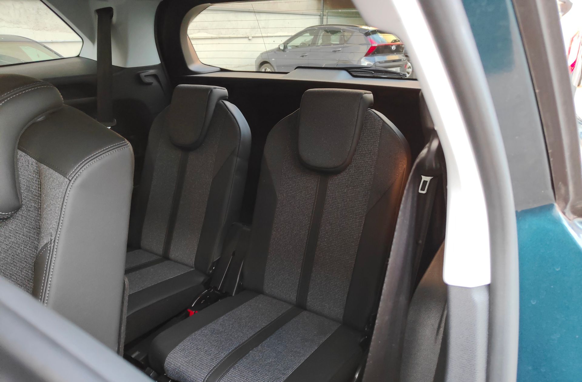 Peugeot 5008 BlueHDi 130 Allure EAT8 7 plazas - foto 12