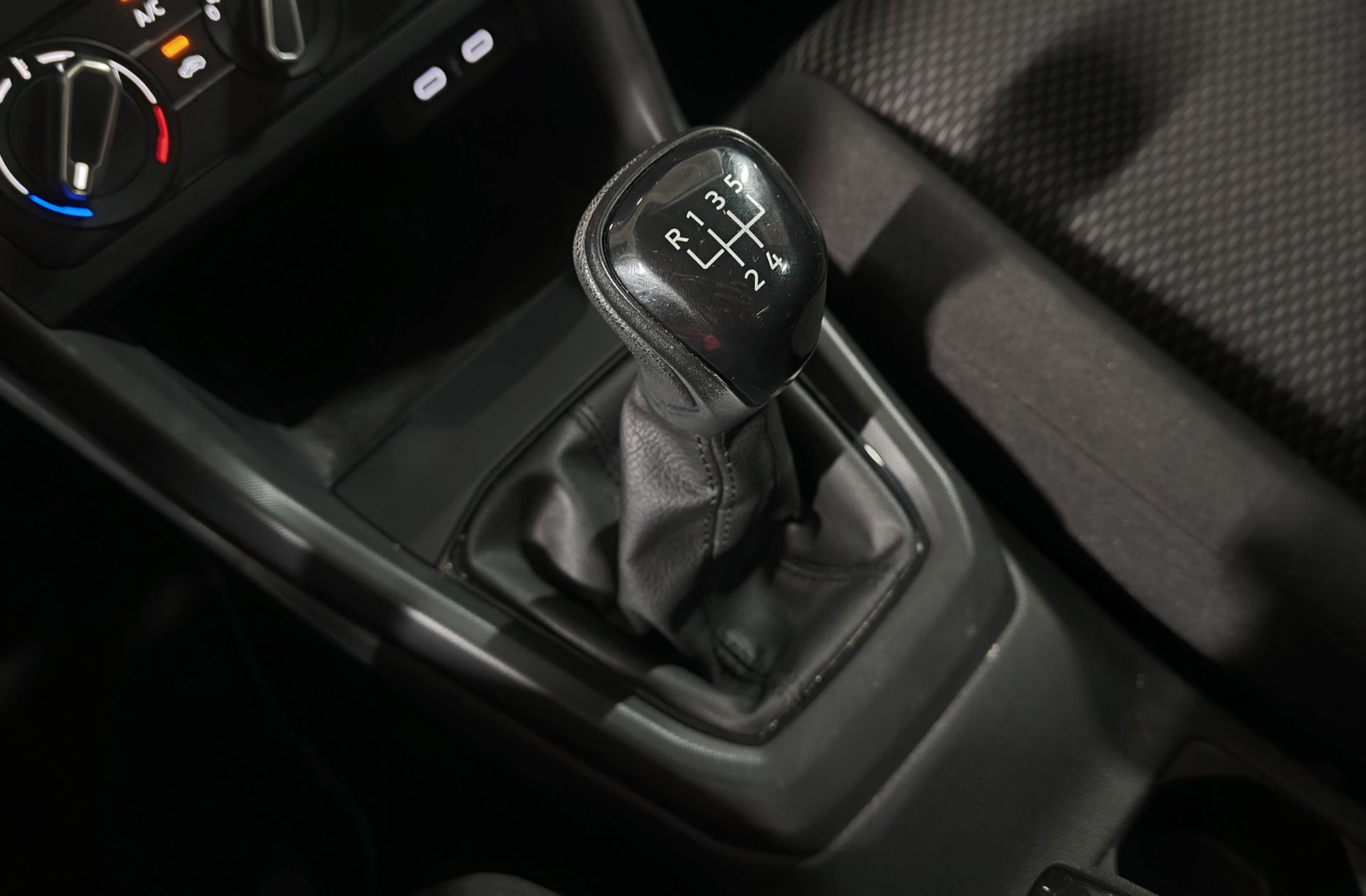 Volkswagen T-Cross 1.0 TSI - foto 5