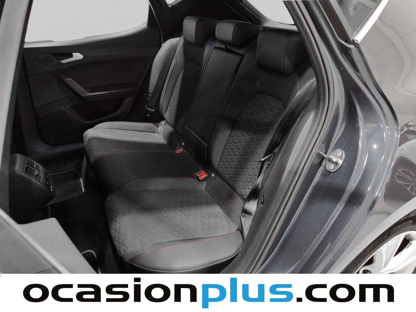 Foto asientos traseros Seat León Seat León 1.5 TSI S&S FR Go L (150 CV)