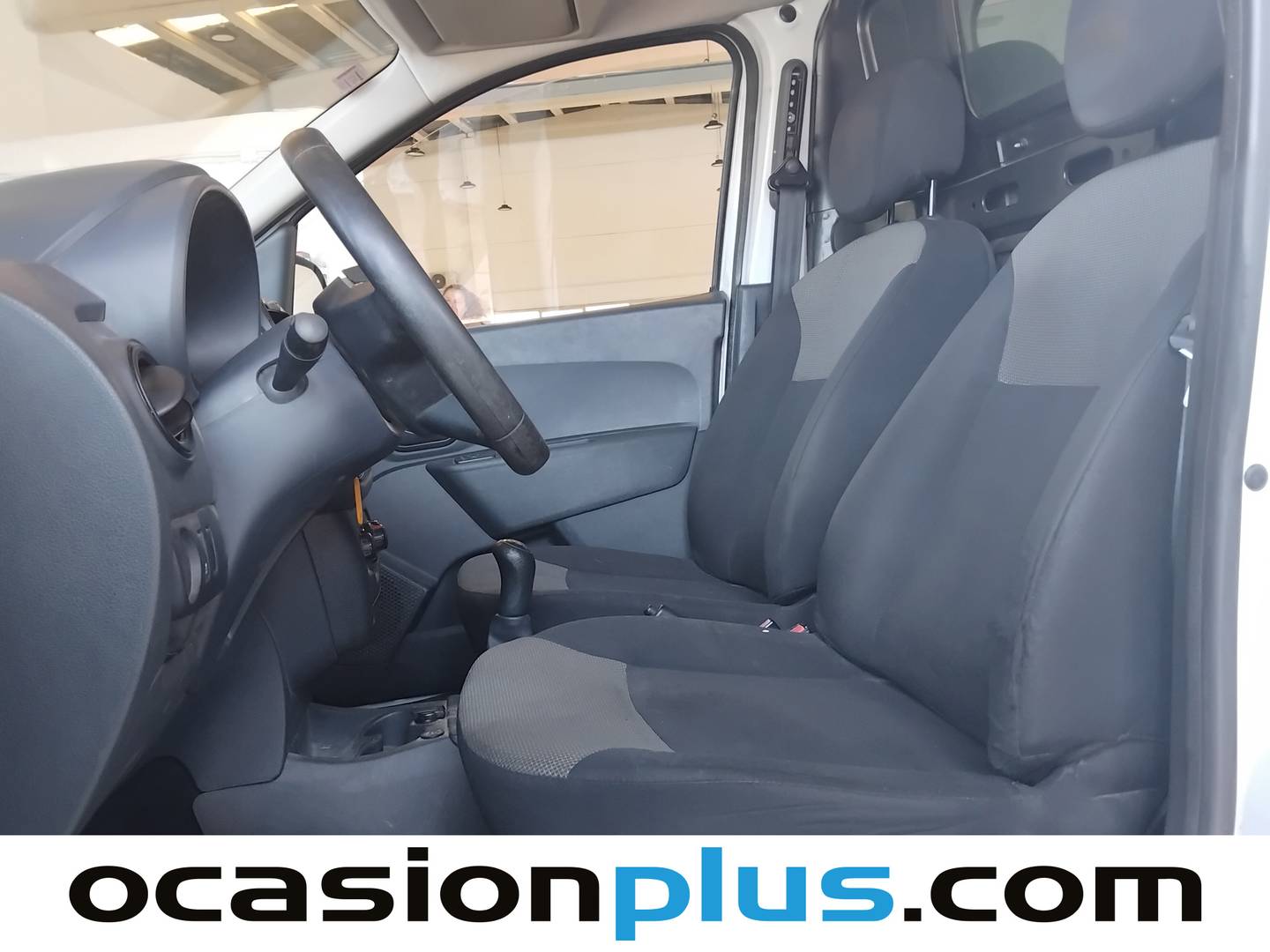 Foto asientos delanteros Dacia Dokker Dacia Dokker Van 1.6 GLP Essential (98 CV)