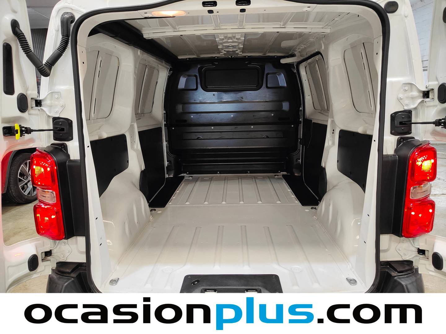 Foto asientos traseros Peugeot Expert Peugeot Expert BlueHDi 100 Premium Standard (102 CV)
