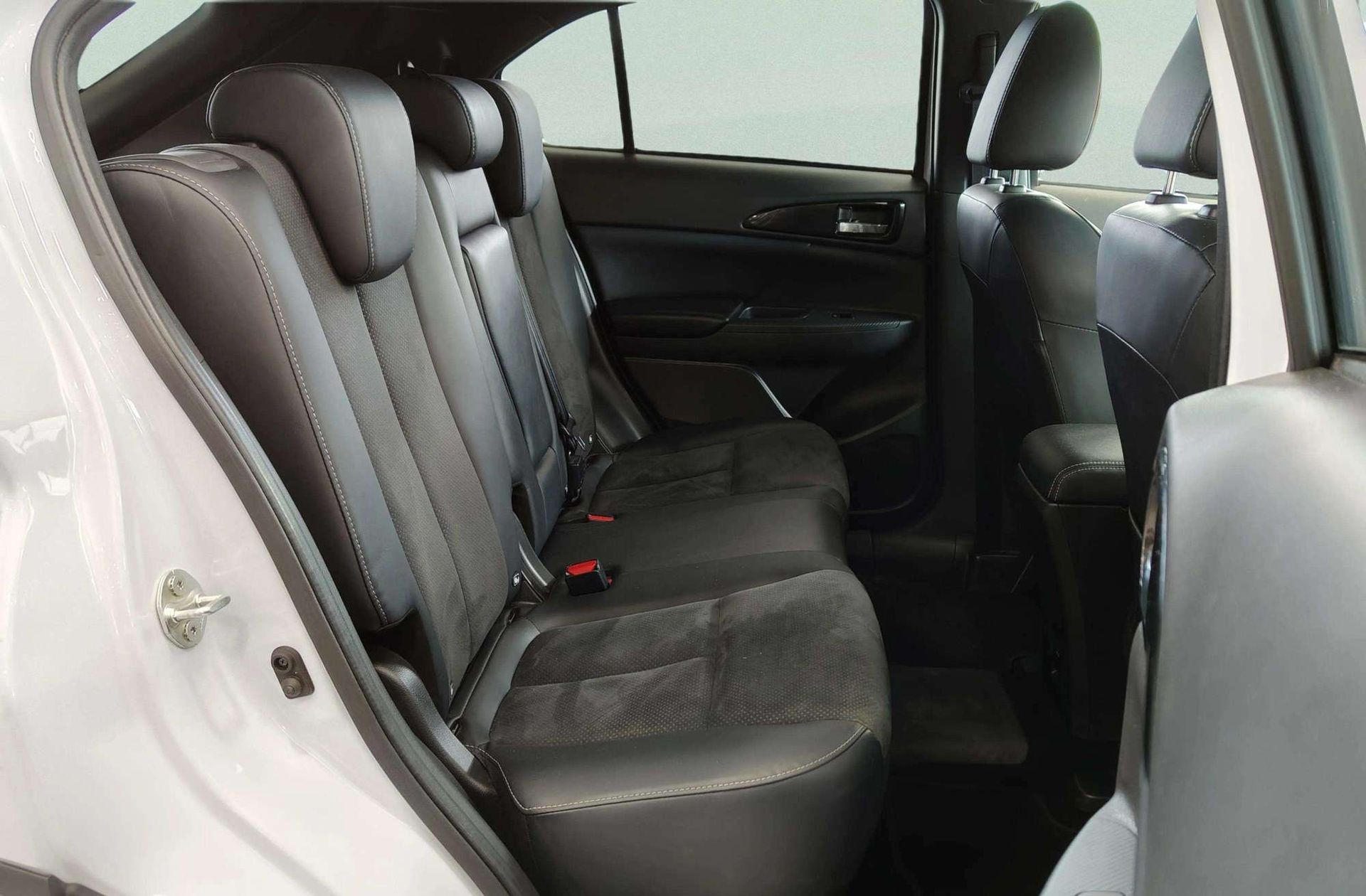 Mitsubishi Eclipse Cross 2.4 PHEV Kaiteki 4WD - foto 23
