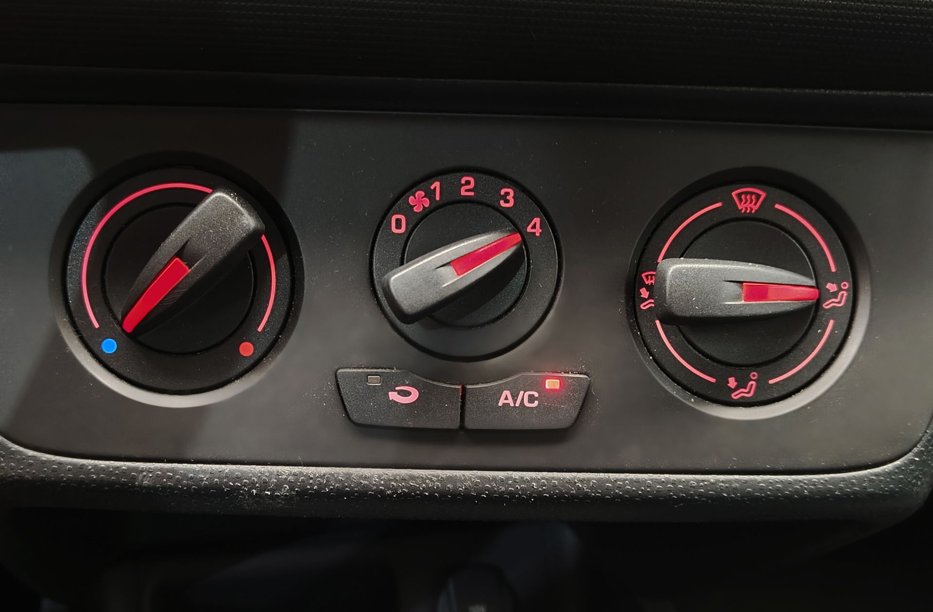SEAT Ibiza 1.2 TSI Reference ITech 30 Aniversario - foto 30