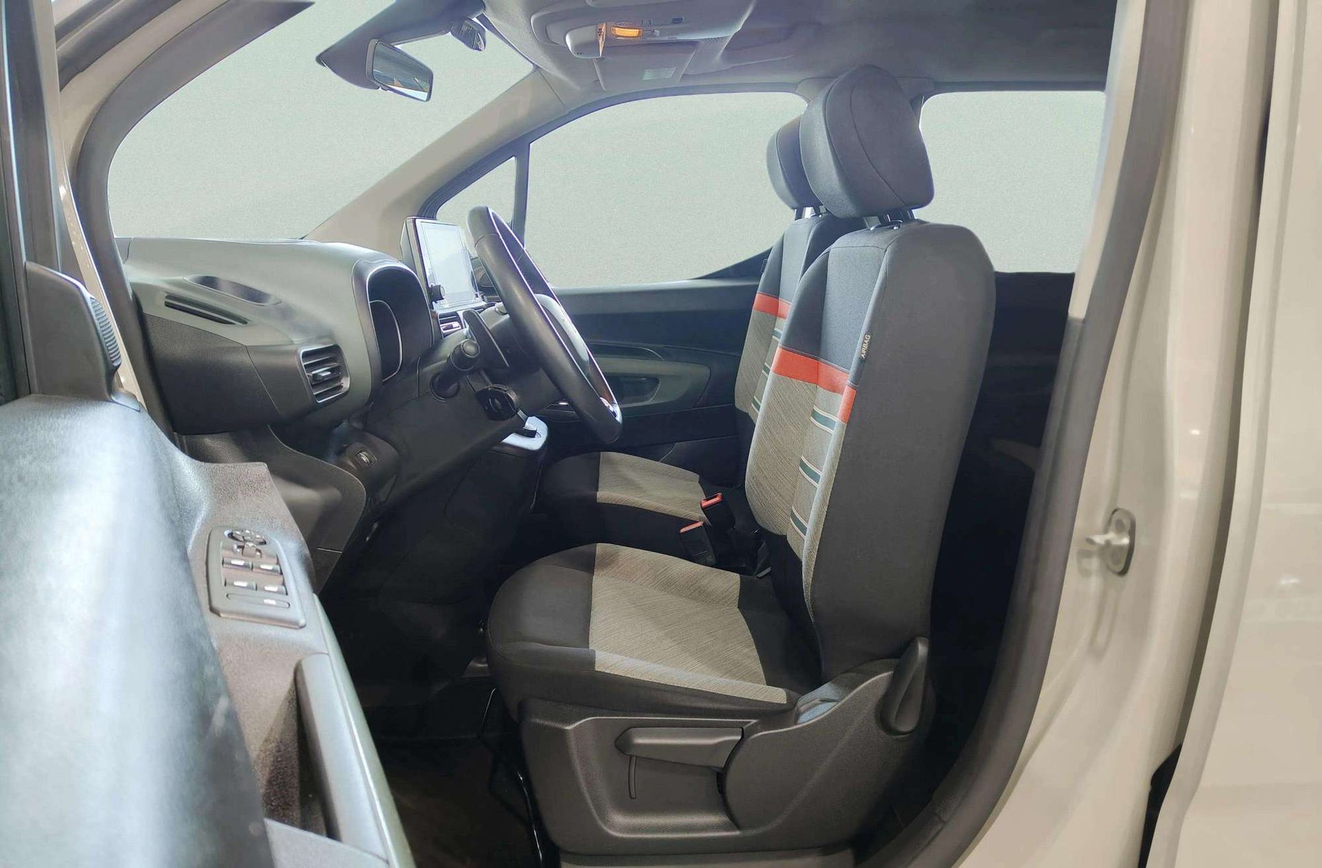 Citroën Berlingo BlueHDi 130 Talla M Shine EAT8 - foto 12