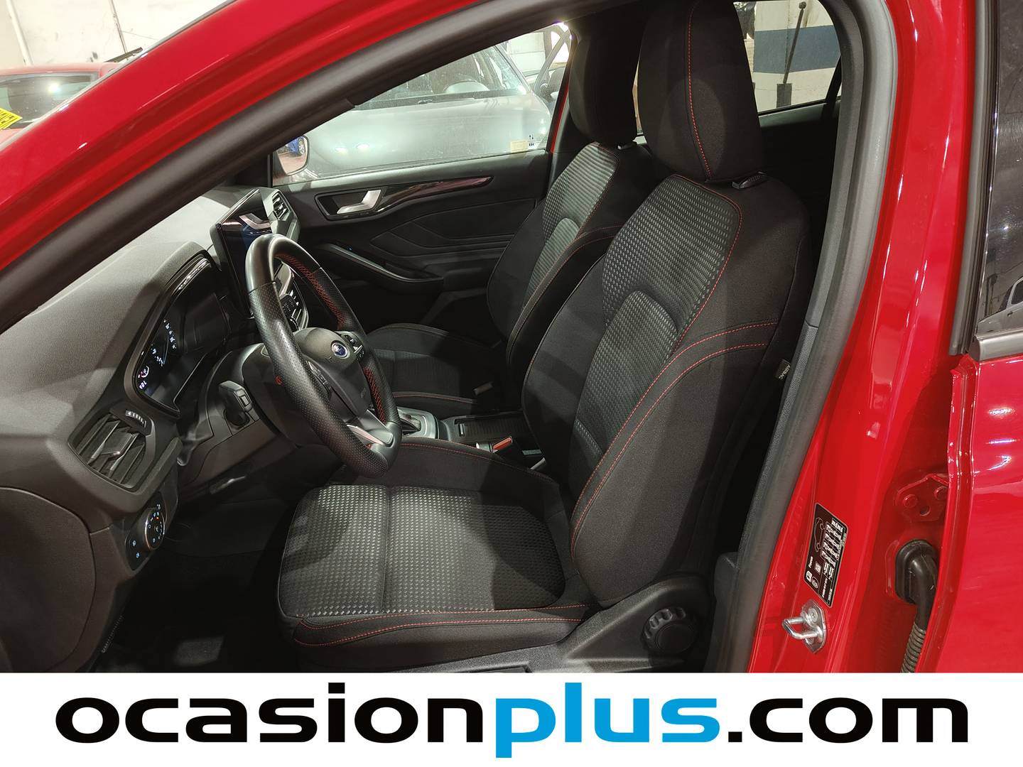 Foto asientos delanteros Ford Focus Ford Focus SportBreak 1.0 Ecoboost MHEV ST-Line Auto (155 CV)