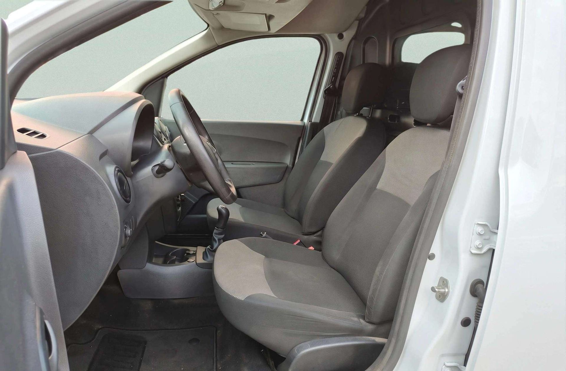 Dacia Dokker Van 1.6 GLP Ambiance - foto 9