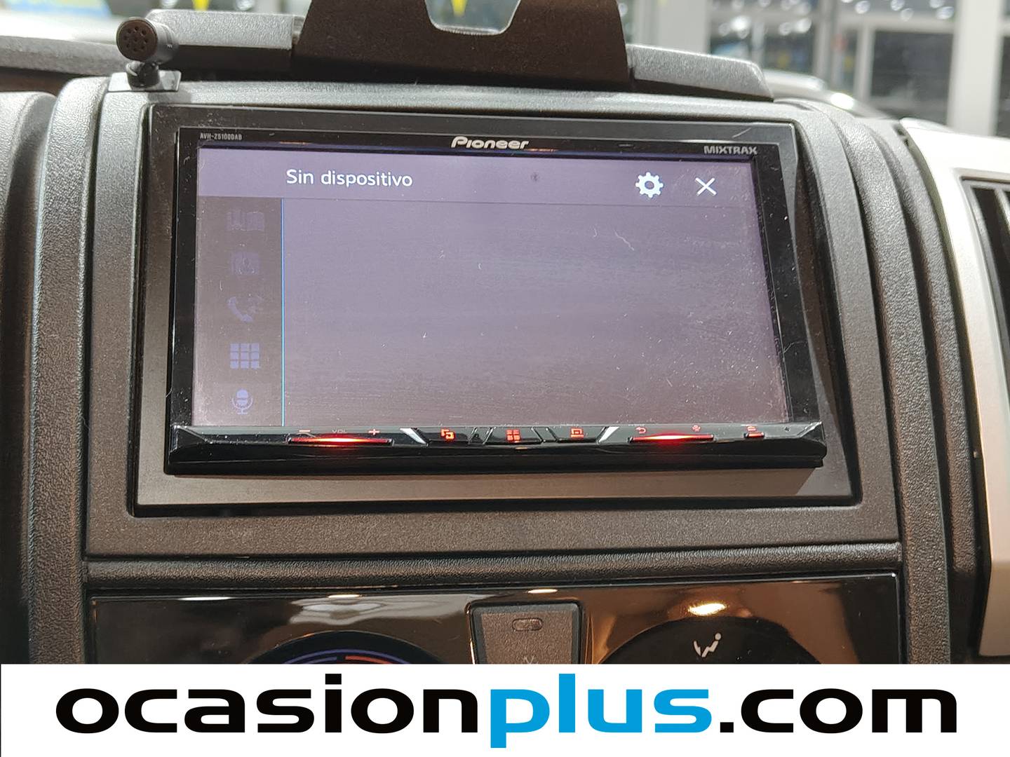 Foto Burstner BT5902 Burstner BT5902 BT5902 Travel Van T-590 (150 CV) 4 Plazas