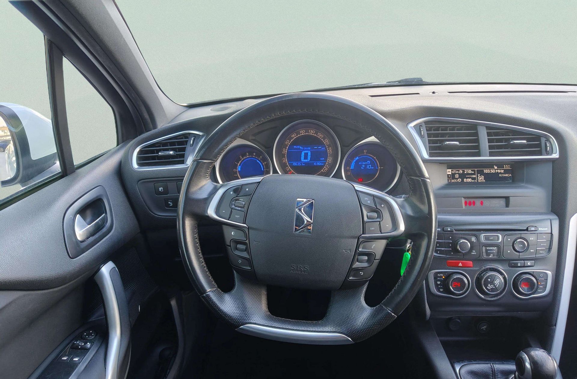 Citroën DS4 1.6 e-HDi STT Design - foto 19