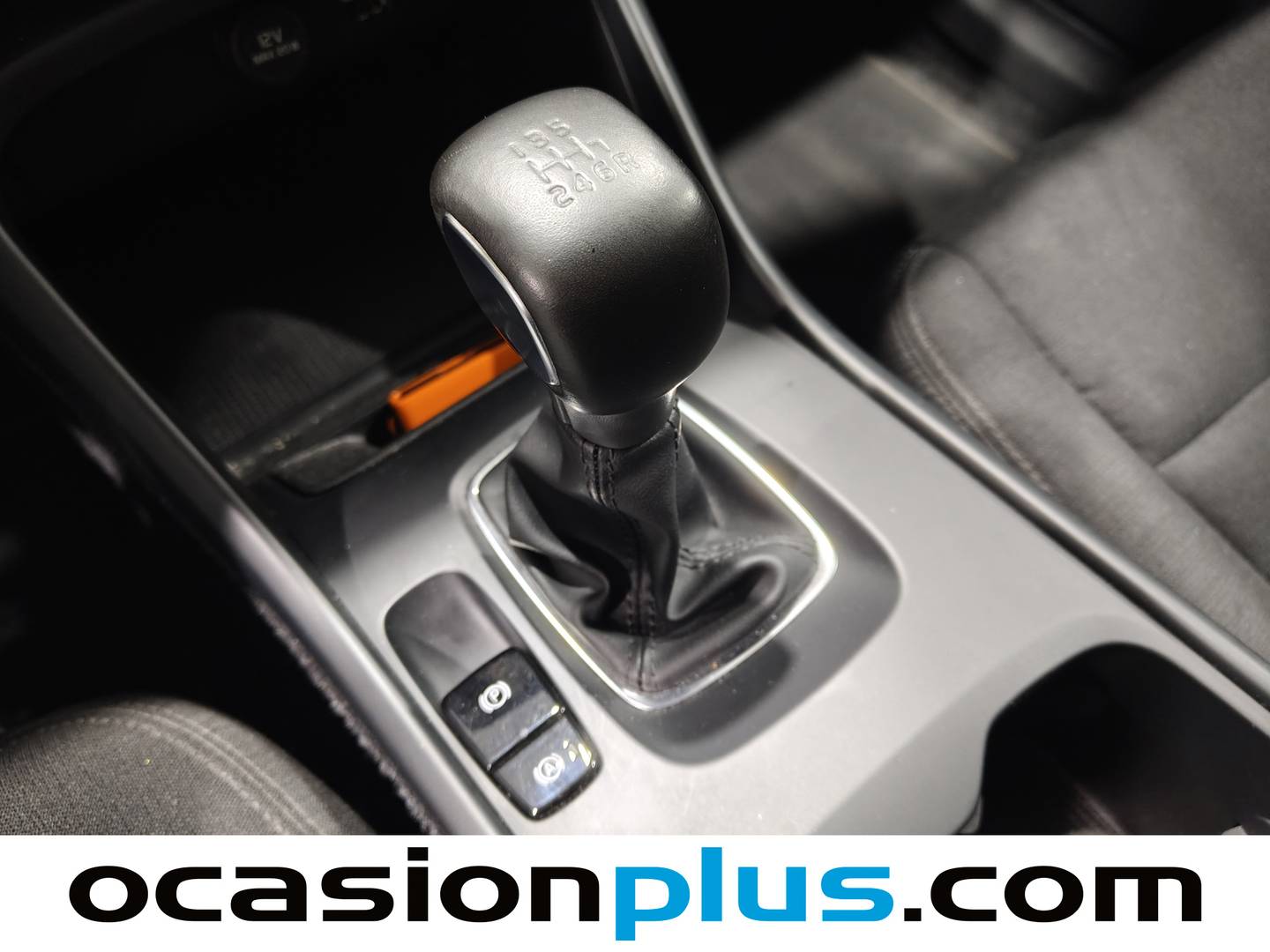 Foto Volvo XC40 Volvo XC40 T2 Essential (129 CV)