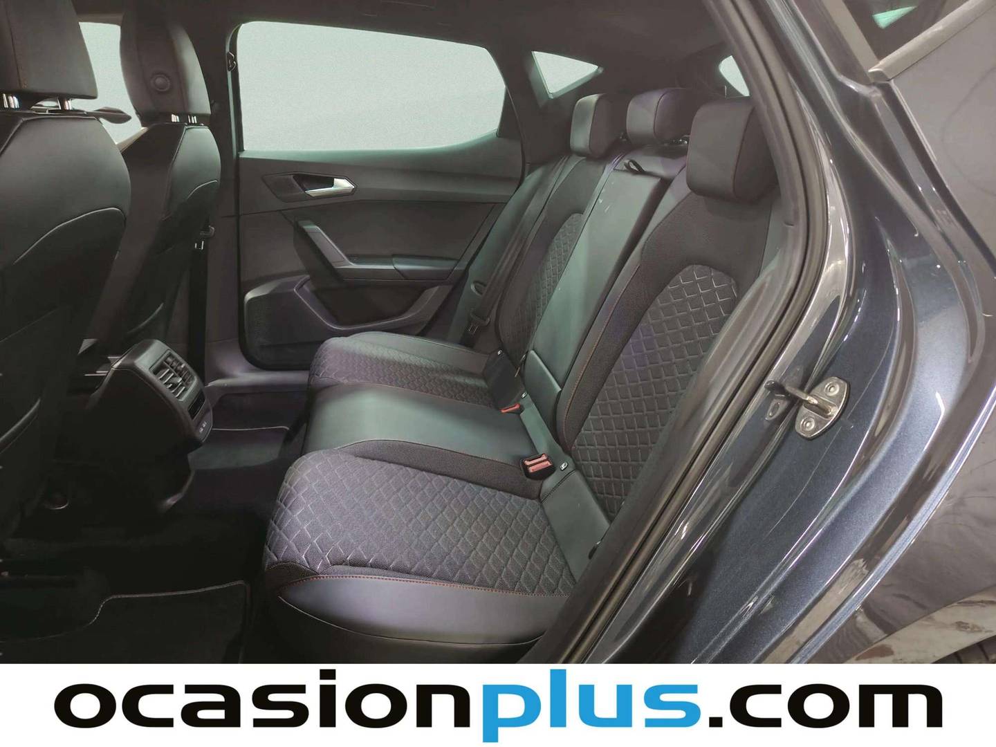 Foto asientos traseros Seat León Seat León 2.0 TDI S&S FR Go XL DSG (150 CV)