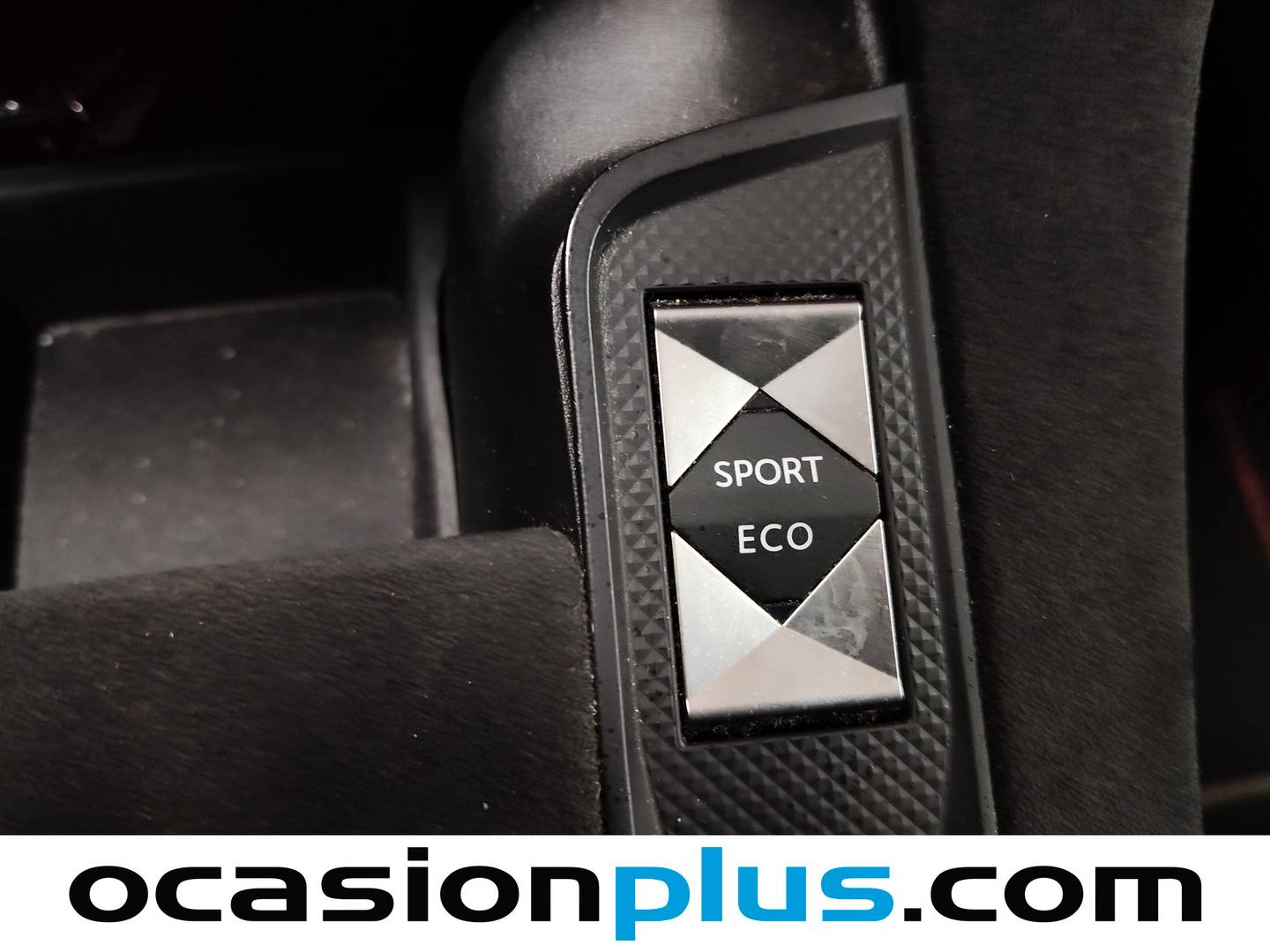 Foto DS DS 7 Crossback DS DS7 Crossback PureTech 180 Performance Line+ Auto (180 CV)