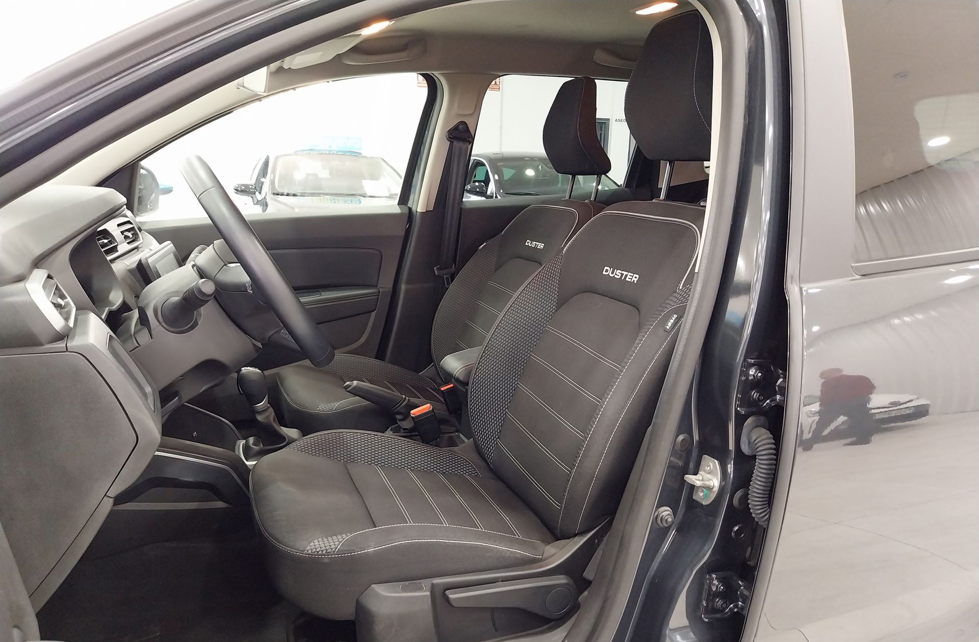 Dacia Duster Journey Go TCe EDC - foto 11