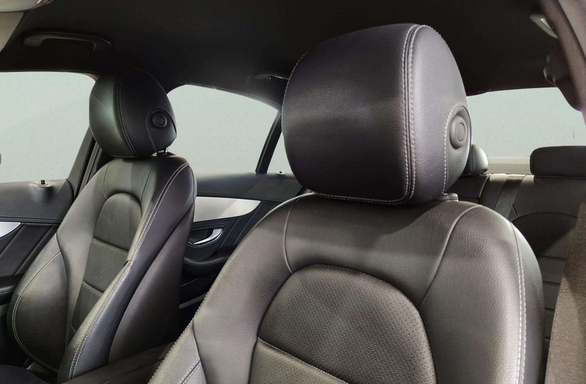 Mercedes-Benz Clase C 220 d Pack AMG - foto 13