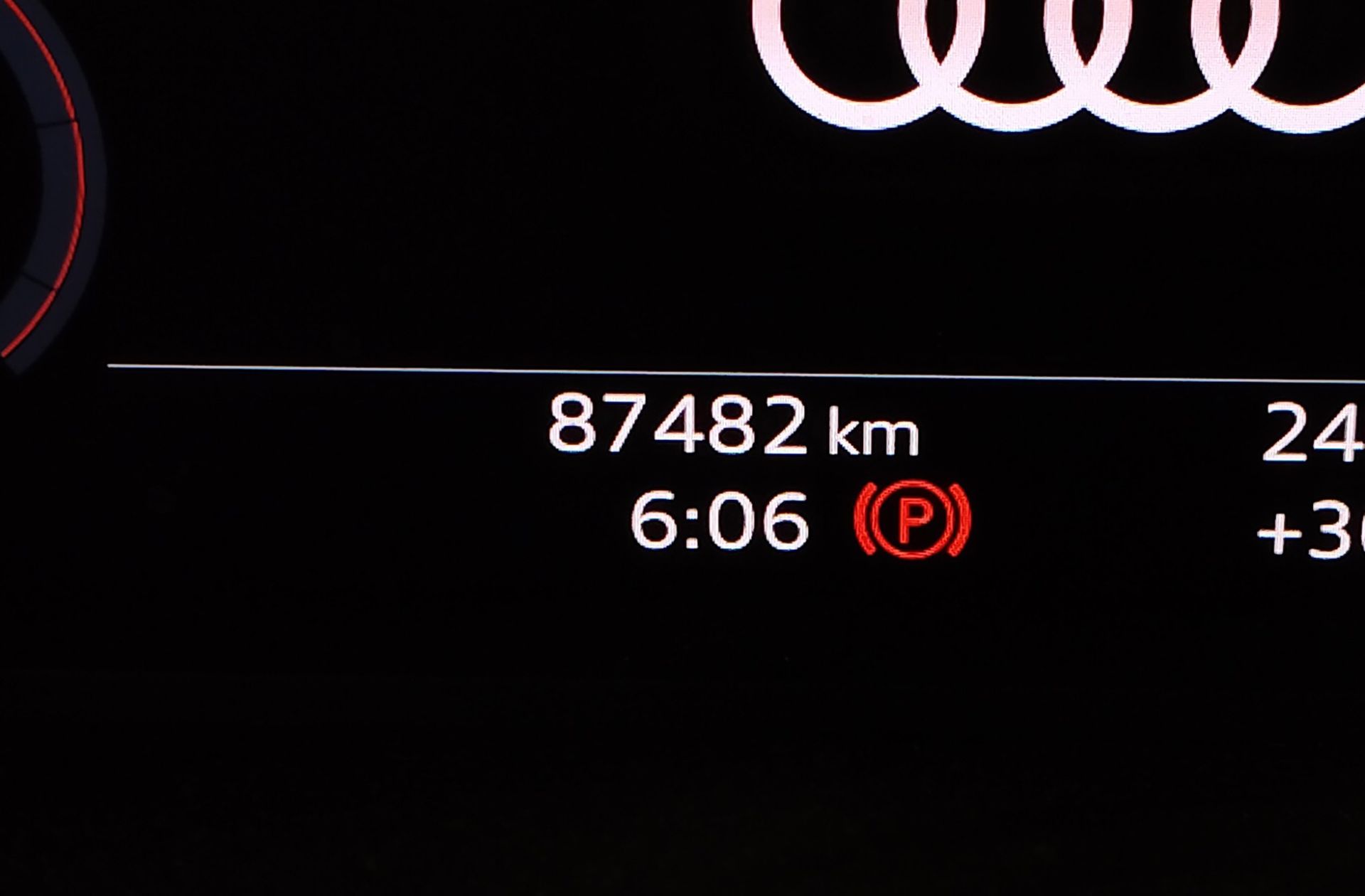Audi Q3 S line 35 TDI S tronic - foto 9