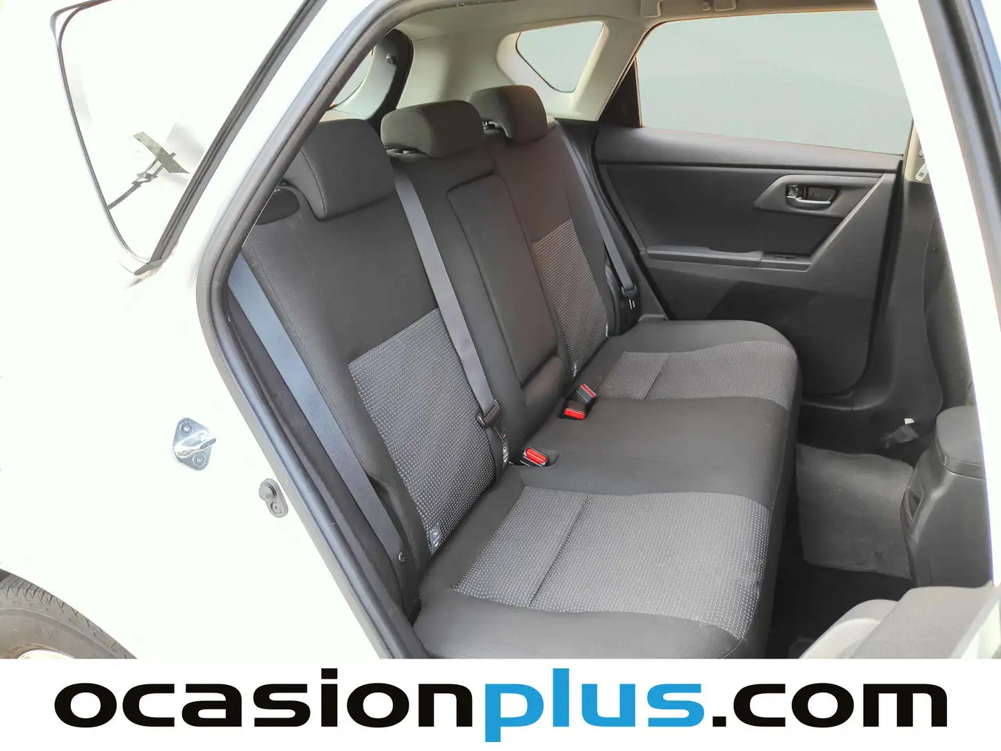 Foto Toyota Auris Toyota Auris 1.8 Hybrid Active  (136 CV)