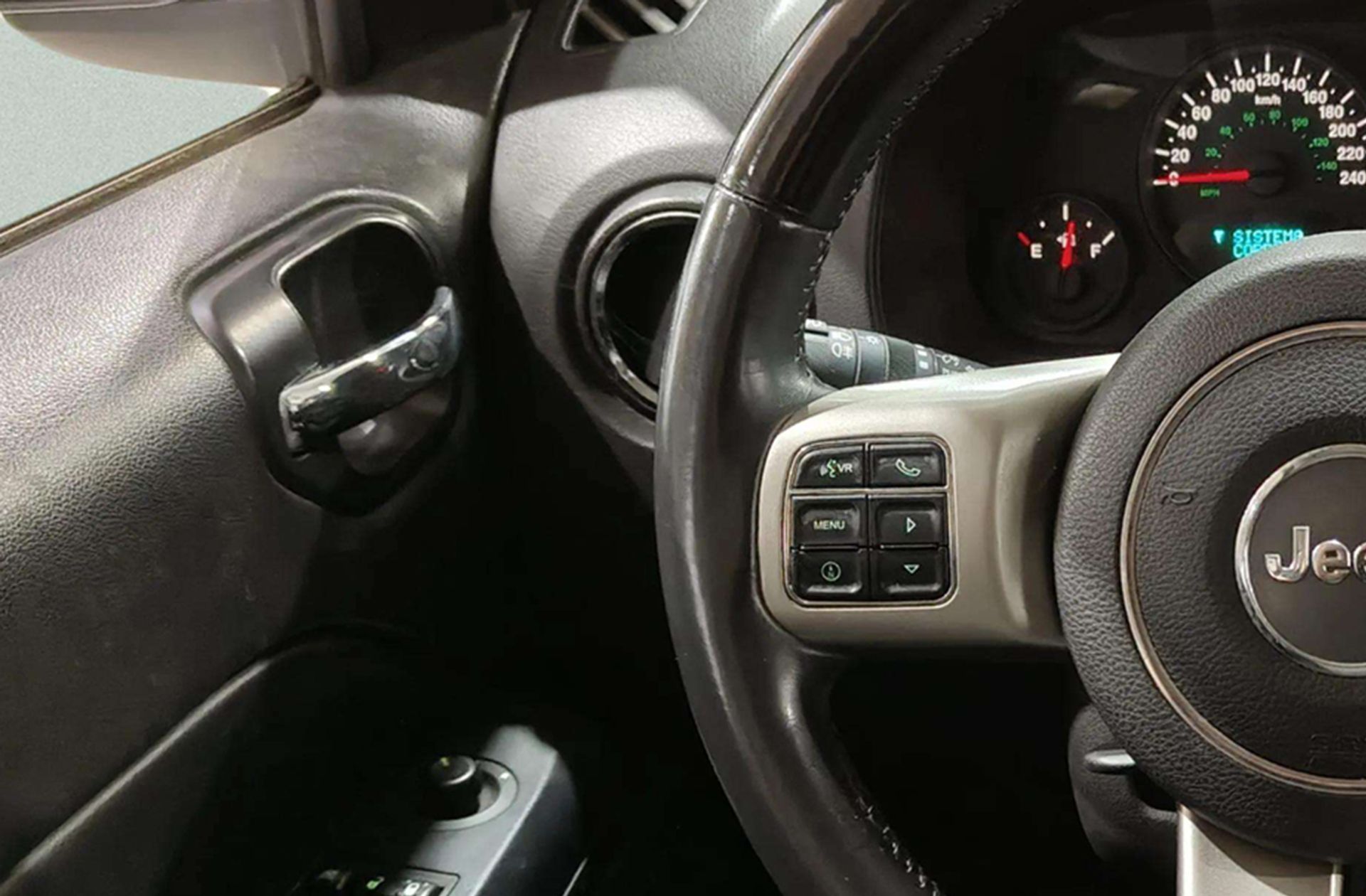 Jeep Compass 2.2 CRD Sport 4x4 - foto 22